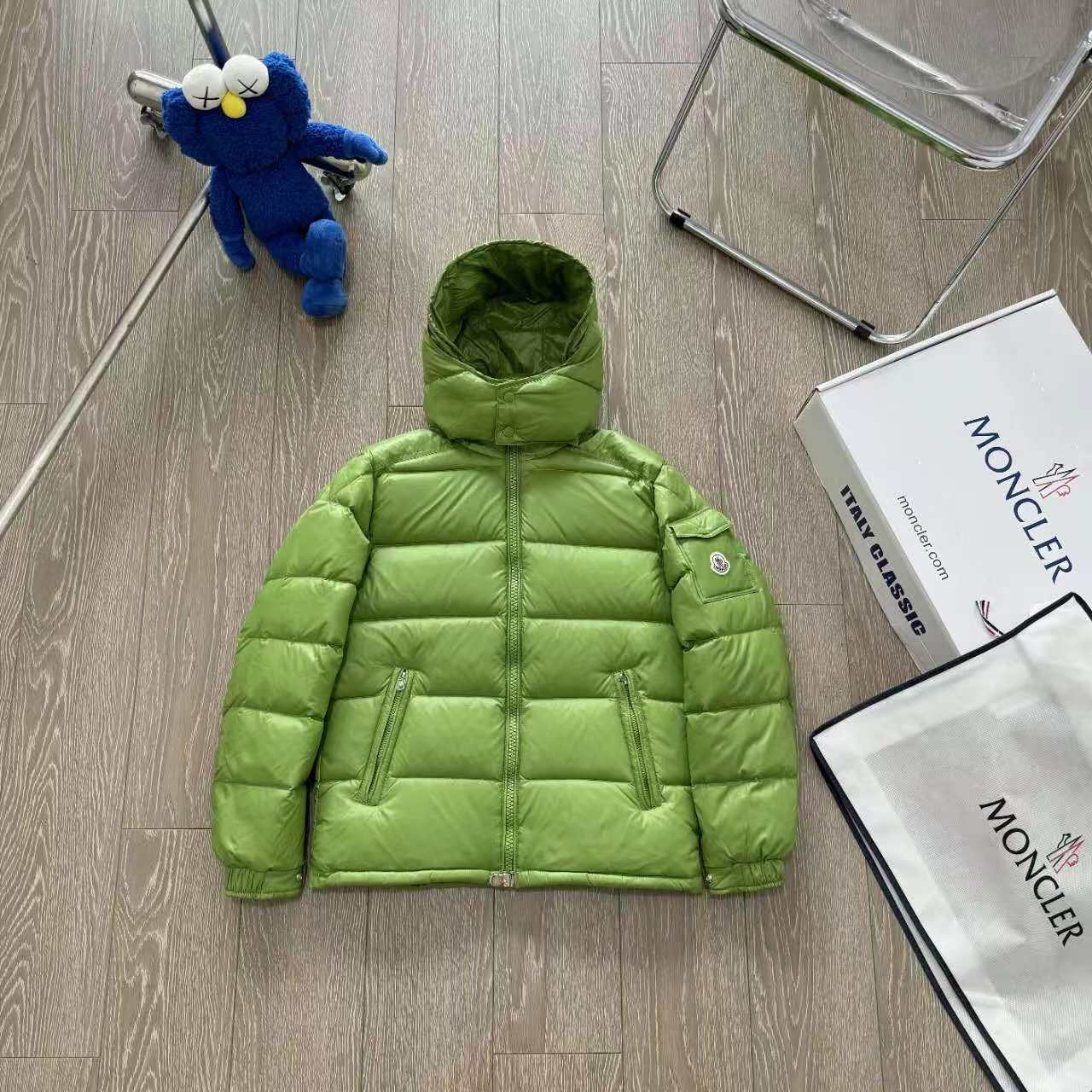 Moncler Maya: Classic Design with Quality Fabric and Hardware, Perfect for All Seasons - 图片 5