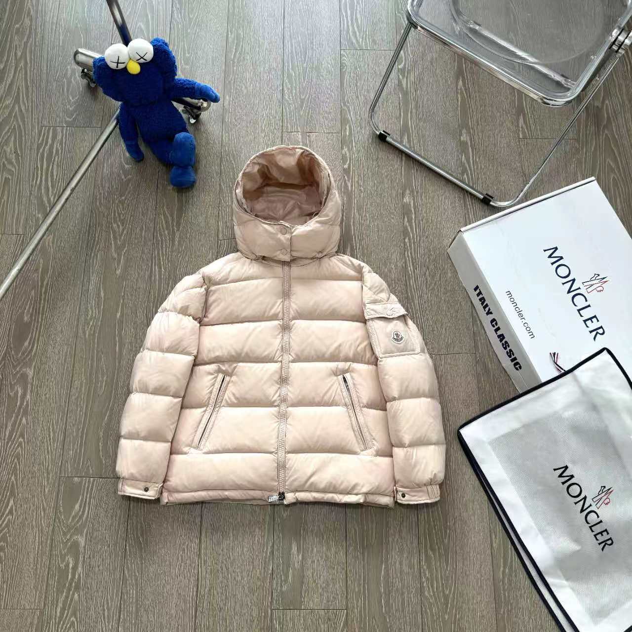 Moncler Maya: Classic Design with Quality Fabric and Hardware, Perfect for All Seasons - 图片 2