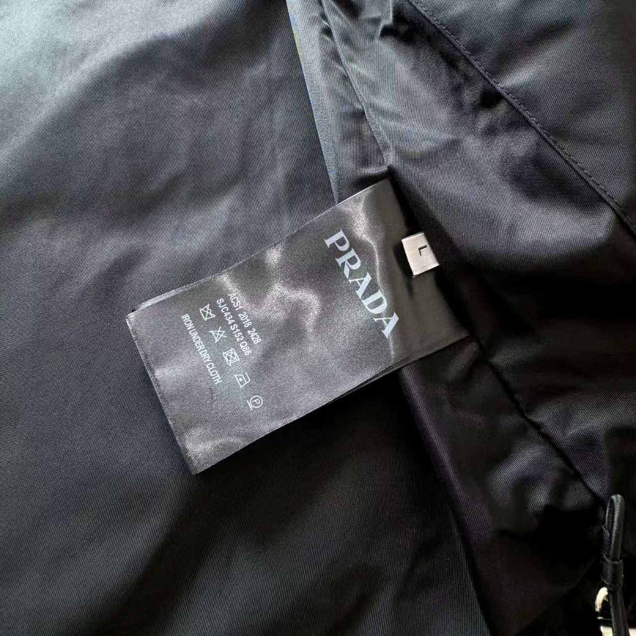 Luxury Prada Linea Rossa Velvet Cabinet: High-End Quality and Craftsmanship, Exquisite Details - 图片 8