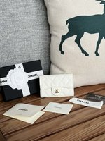 Designer Replica
 Chanel Classic Flap Bag Wallet Card pack Gold