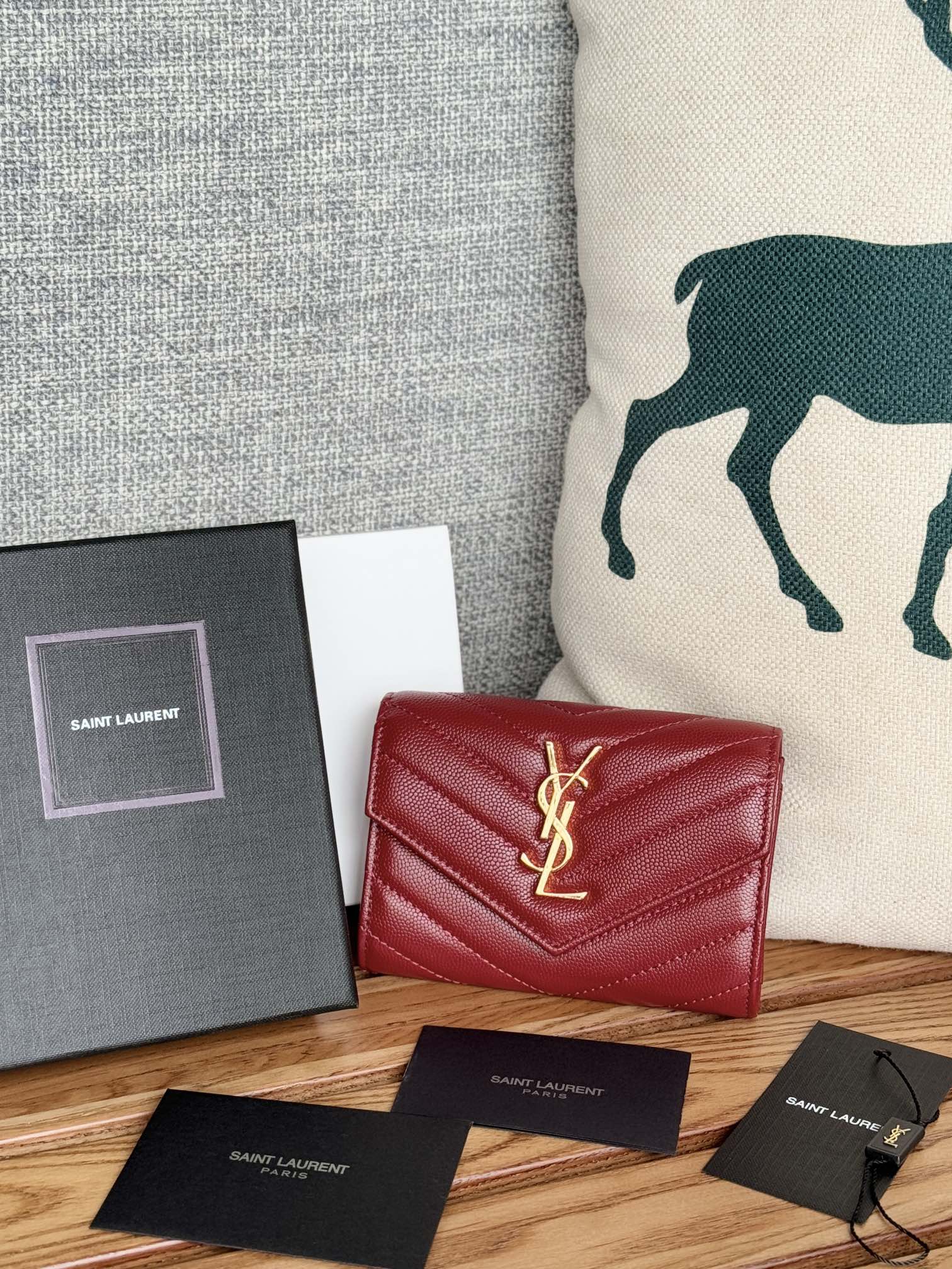 Yves Saint Laurent Wallet Card pack Top 1:1 Replica
 Calfskin Cowhide