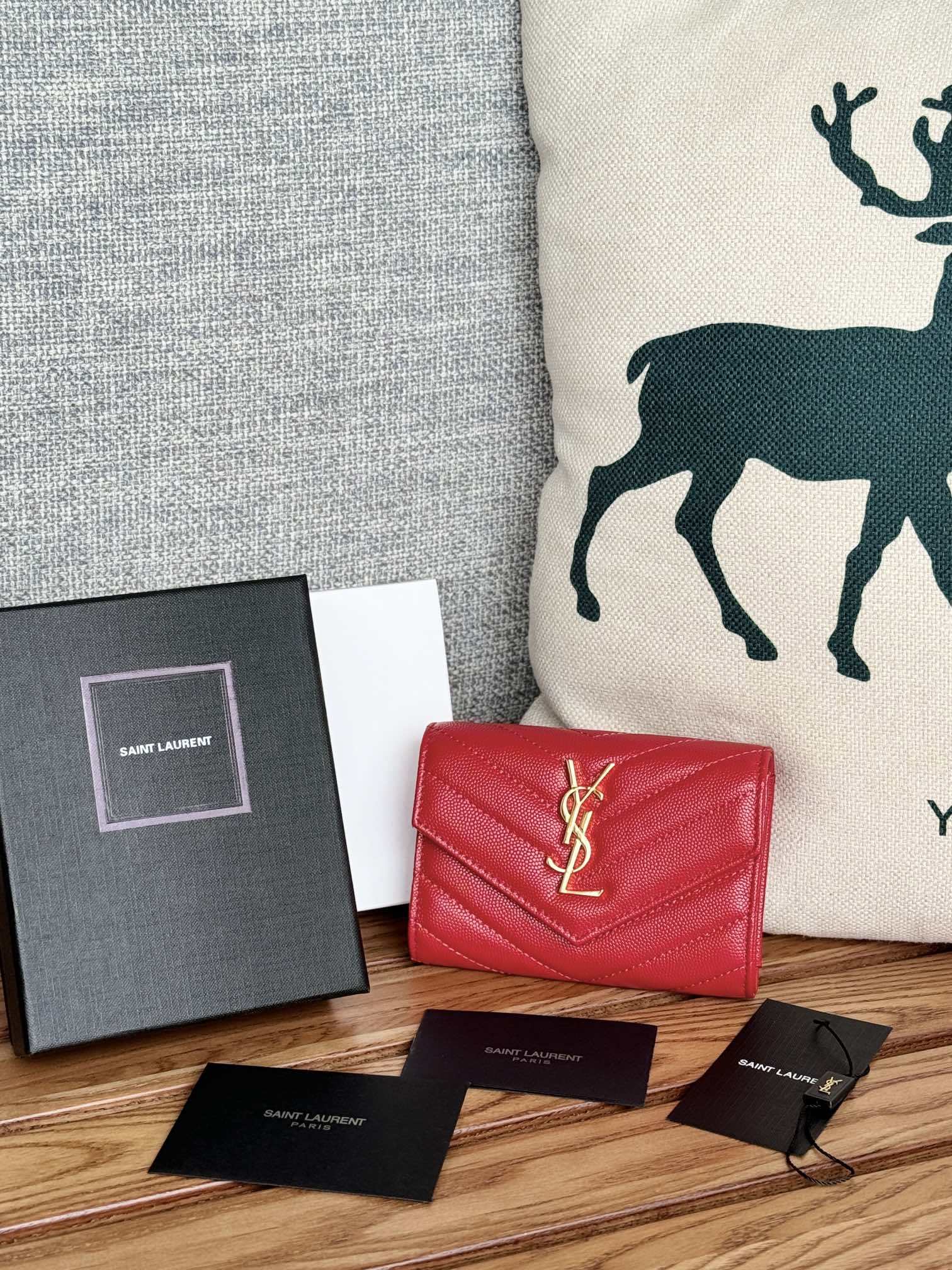 Yves Saint Laurent Wallet Card pack Calfskin Cowhide