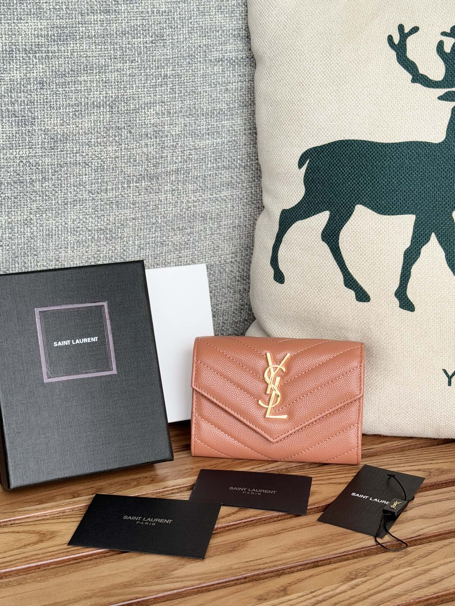 Yves Saint Laurent Wallet Card pack Calfskin Cowhide