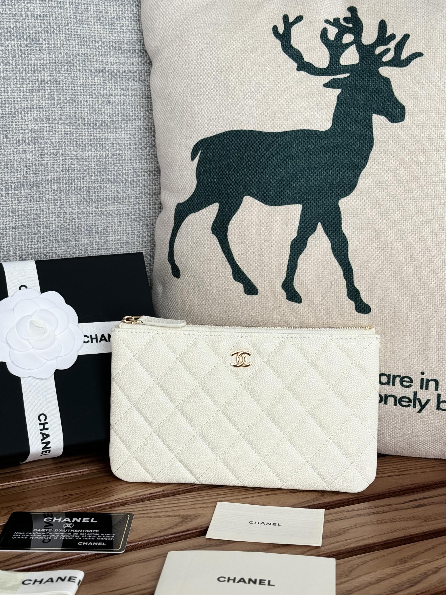 Chanel Bolsos de embrague Cuero de vaca