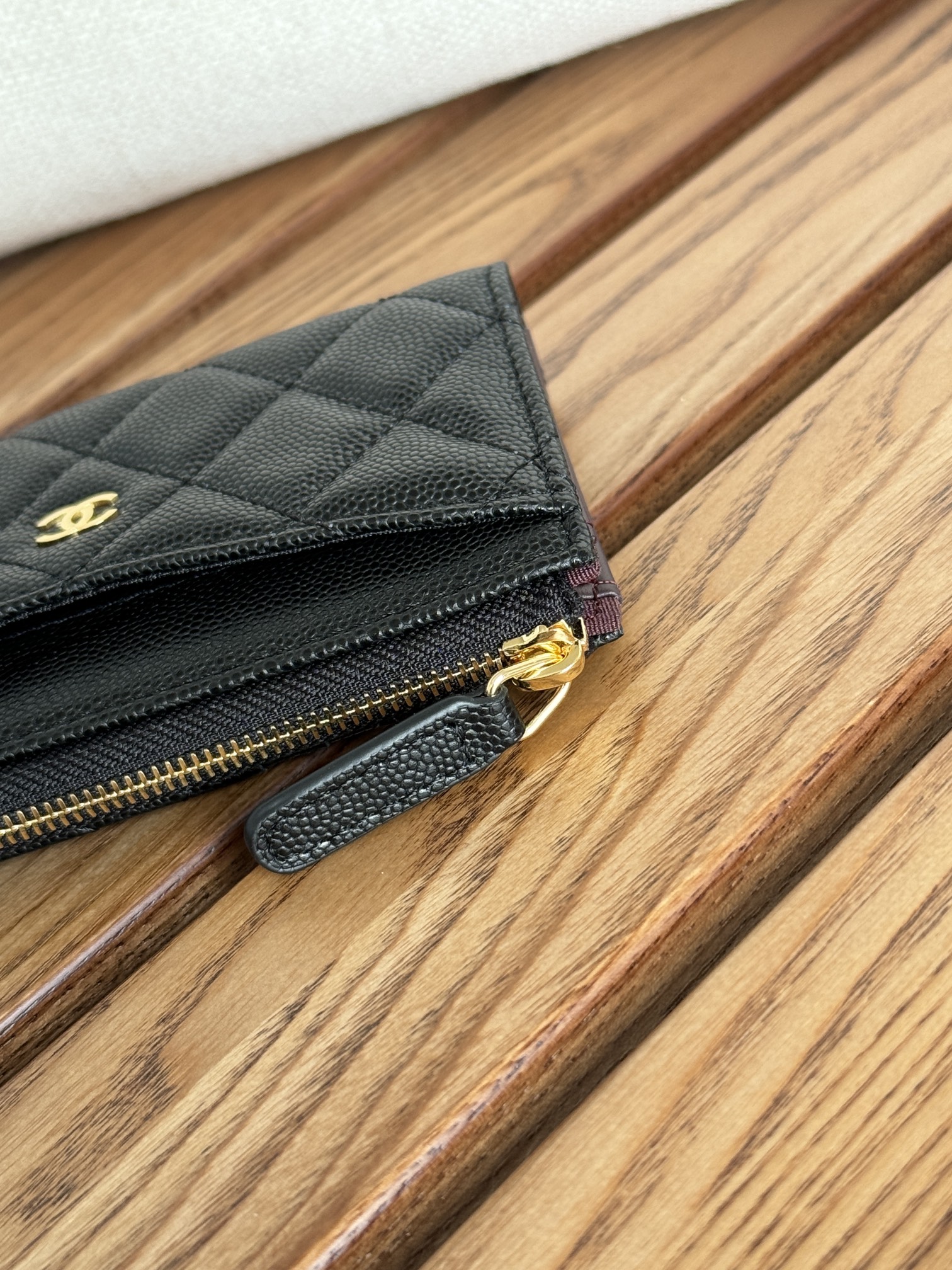 P CHANEL🌹小香2024年新品
CHANEL 7字型单拉卡包   原单品质 
款号：A3179，颜