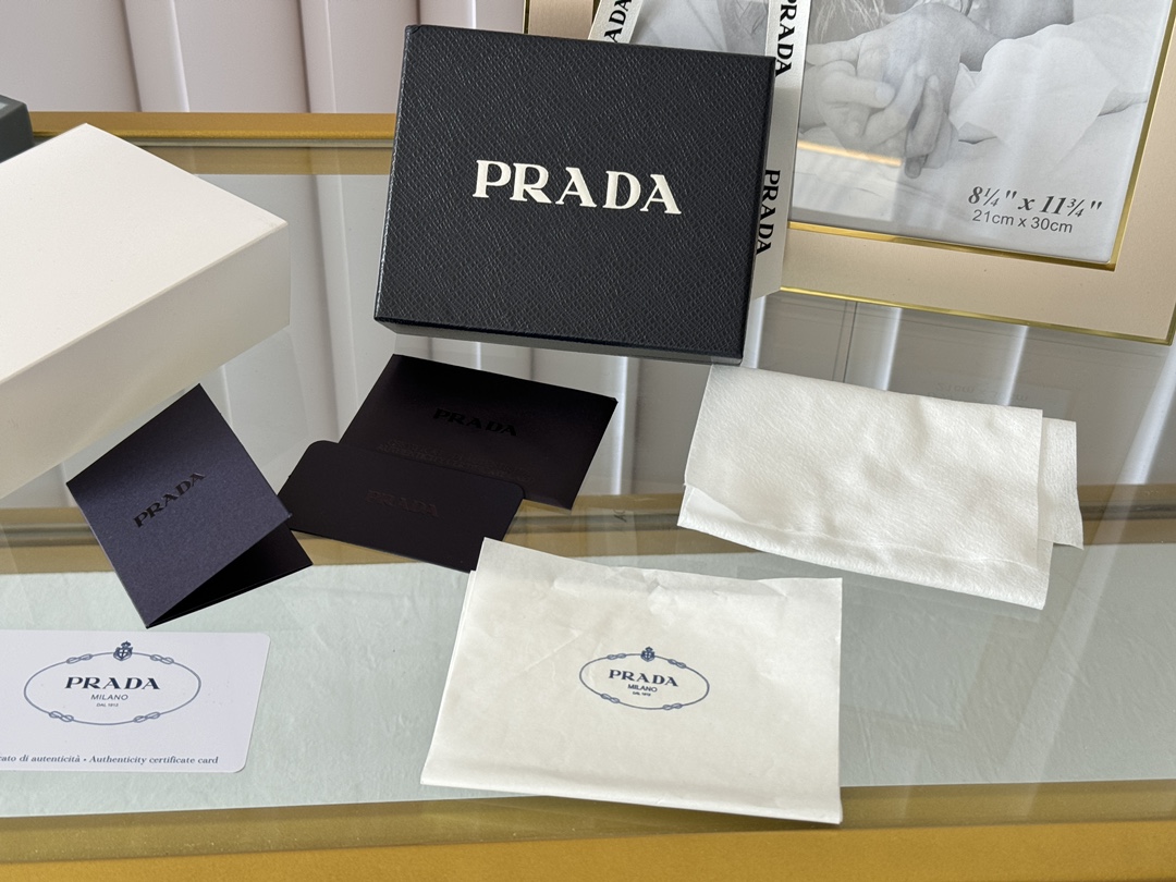 Bolsa PRADA porta-cartão prada está online — photo 3