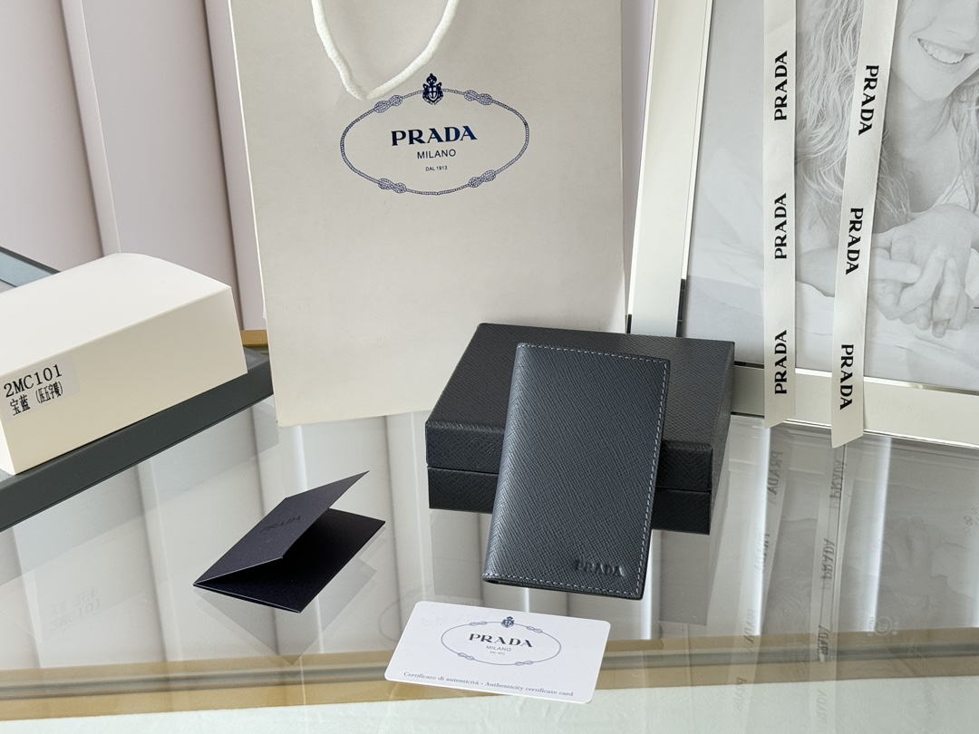 Prada Wallet Card pack Unisex Calfskin Cowhide Fashion