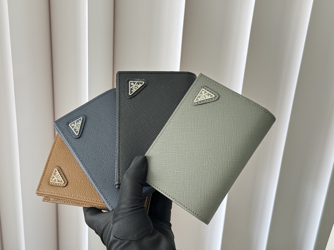 NO:671074,Hand-shot actual picture 1MV021 [small bevel mark white steel] men's clothing series, Prada, prada19860909手拍实物图1MV021【小斜角唛白钢】男装系列,普拉达,prada,欧美剧