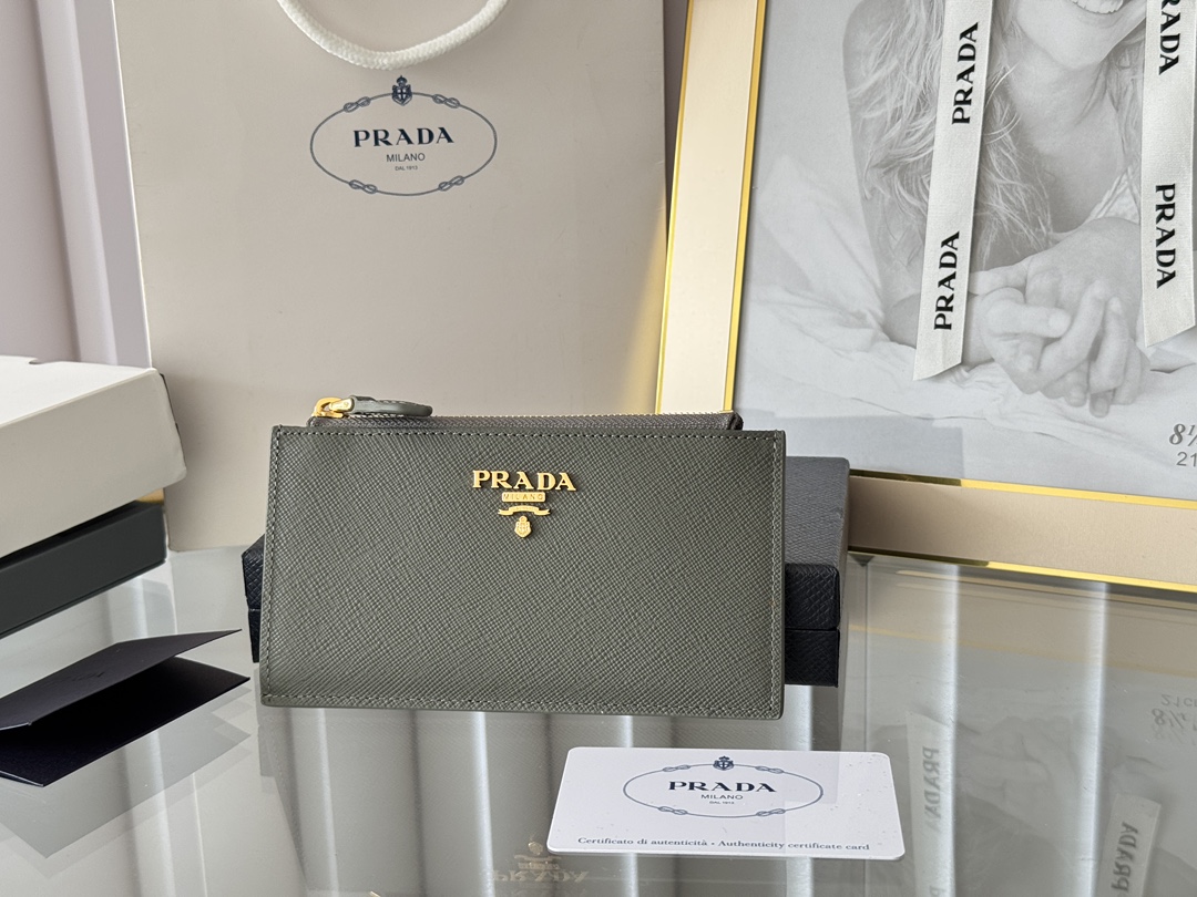Prada 1MC079 Gray Saffiano leather medium everyday