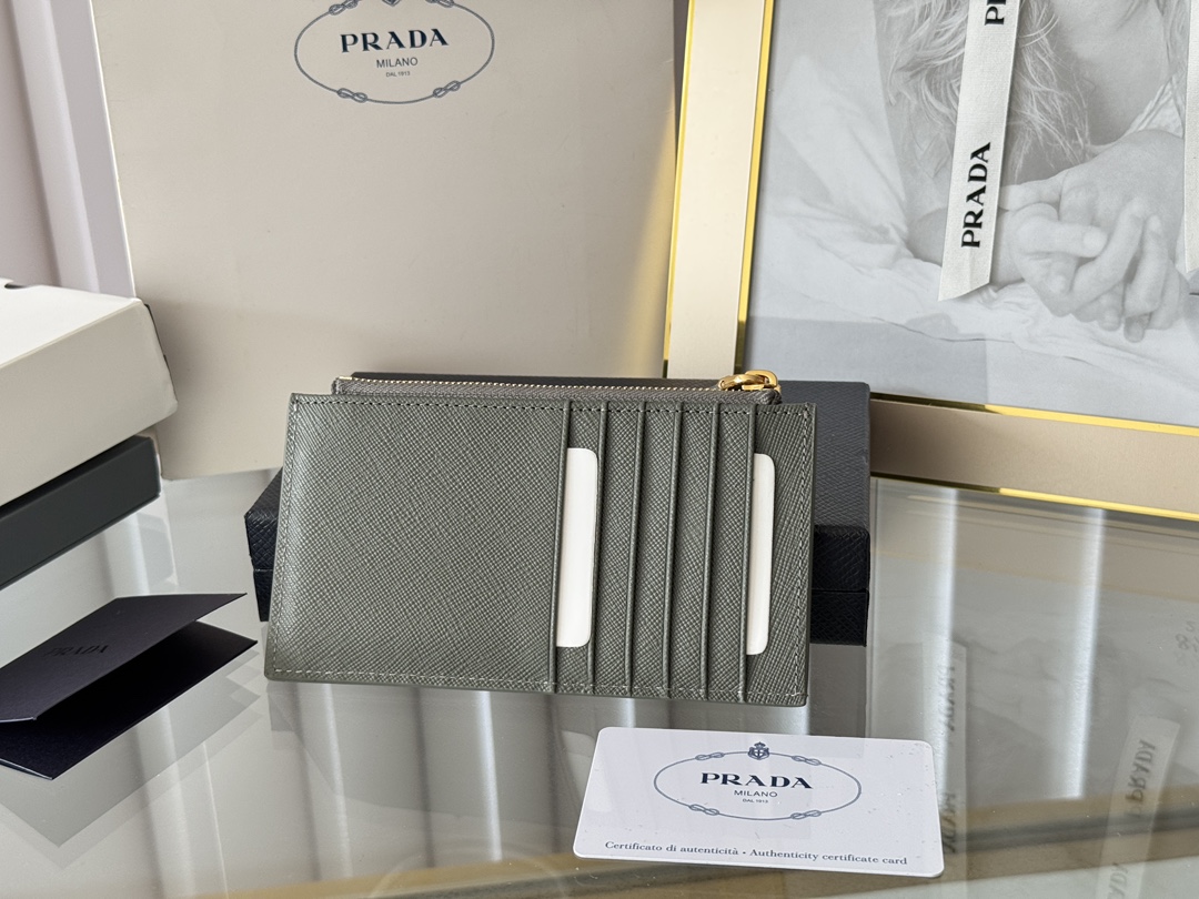 Prada 1MC079 Gray Saffiano leather medium everyday