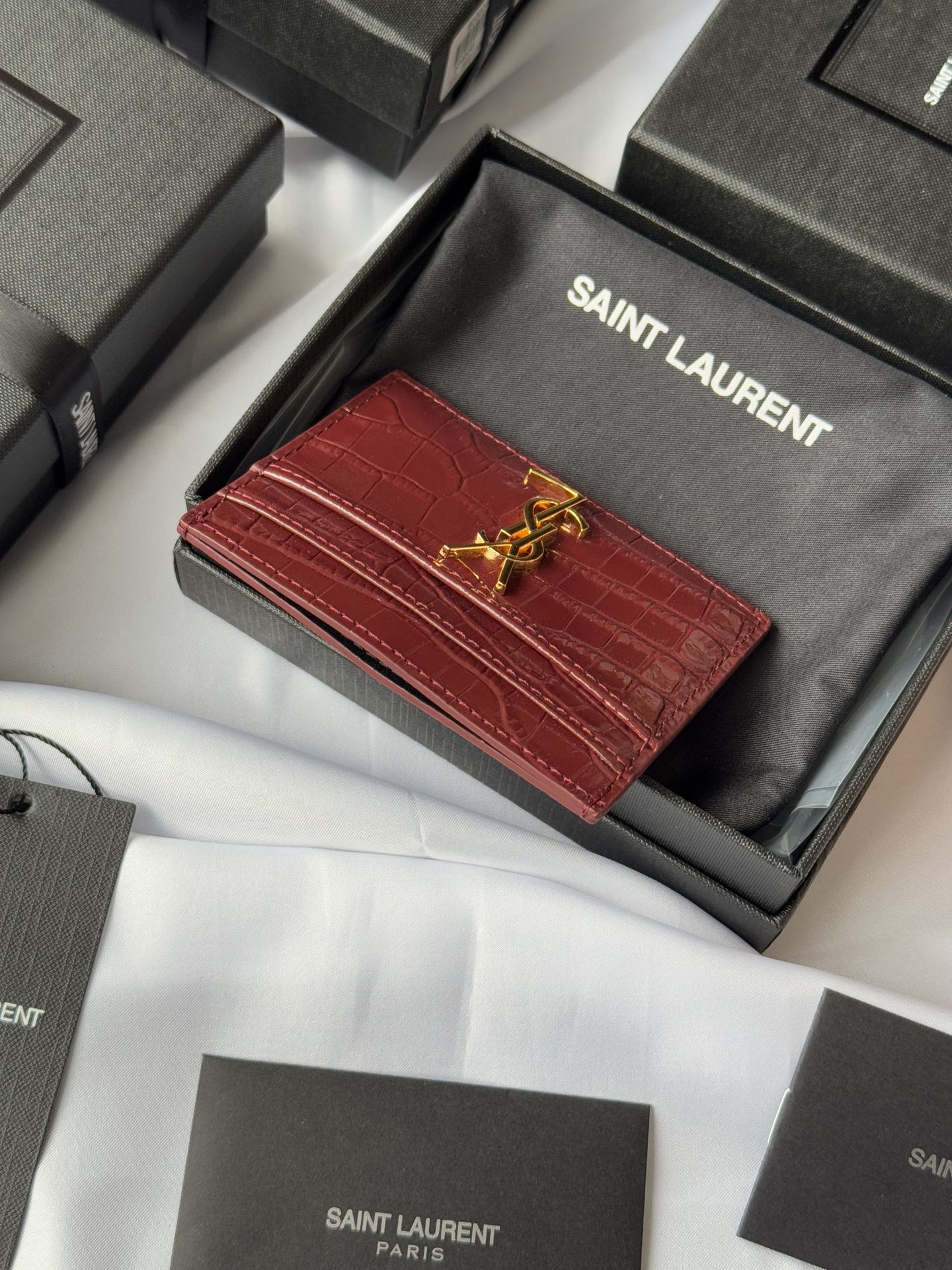 Yves Saint Laurent Crocodile Embossed Leather Card Holder Wallet 4 i1732449192 8007 2