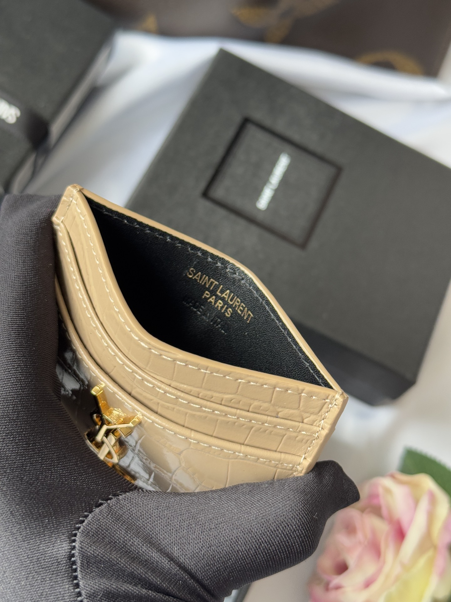 Saint Laurent Paris Crocodile Embossed Leather Card Holder Wallet 9 i1732449447 9227 8