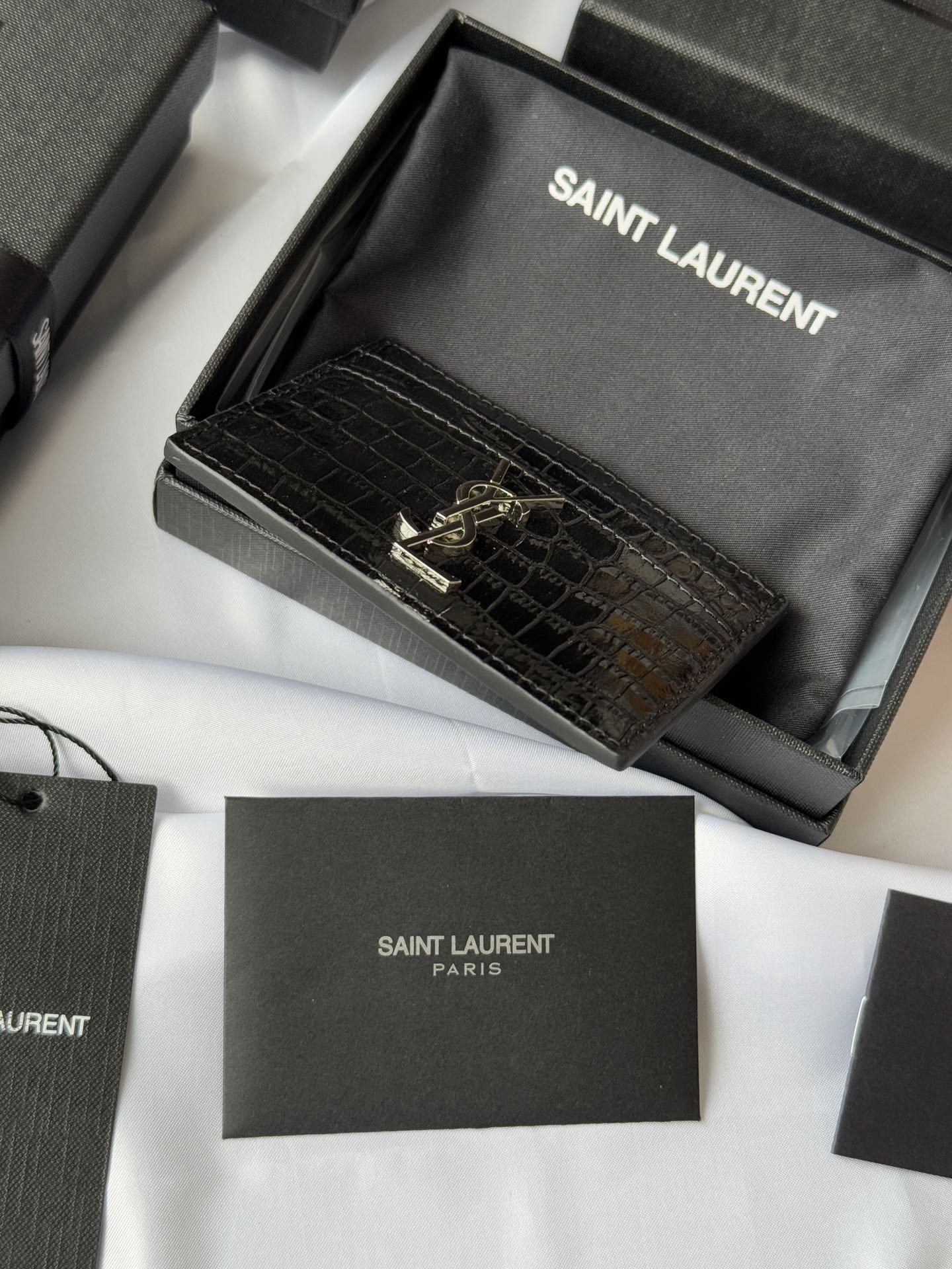 Saint Laurent Paris Crocodile Embossed Leather Card Holder Wallet Black 18 i1732449459 1012 5