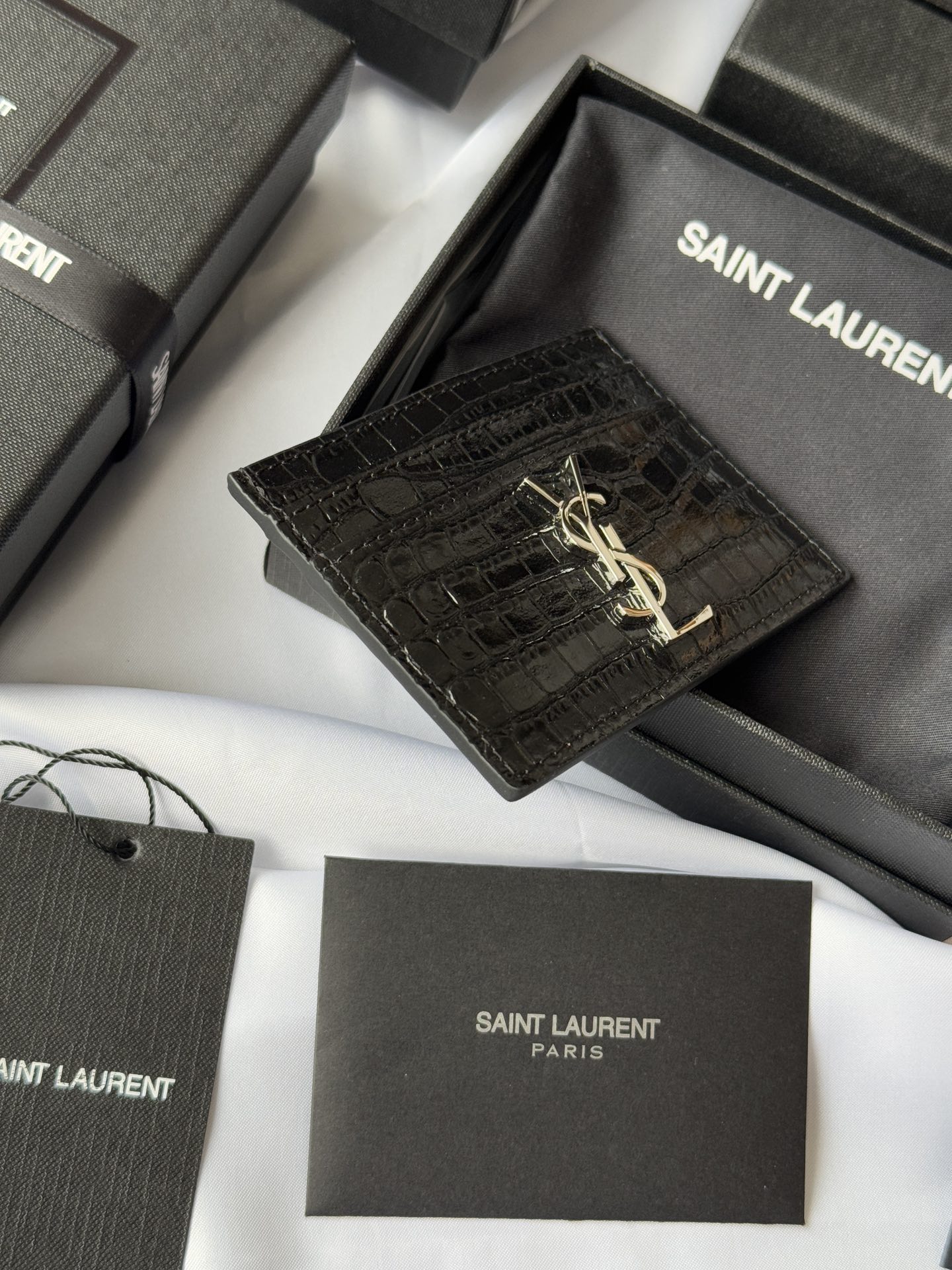 Saint Laurent Paris Crocodile Embossed Leather Card Holder Wallet Black 17 i1732449459 5589 1