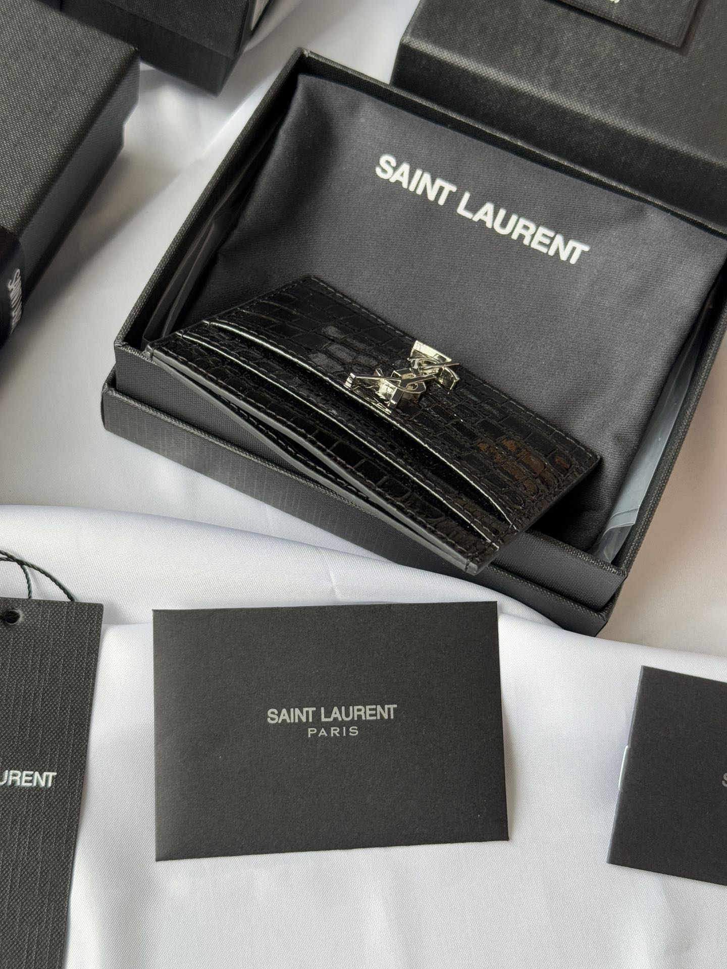 Saint Laurent Paris Crocodile Embossed Leather Card Holder Wallet Black 16 i1732449459 8673 4