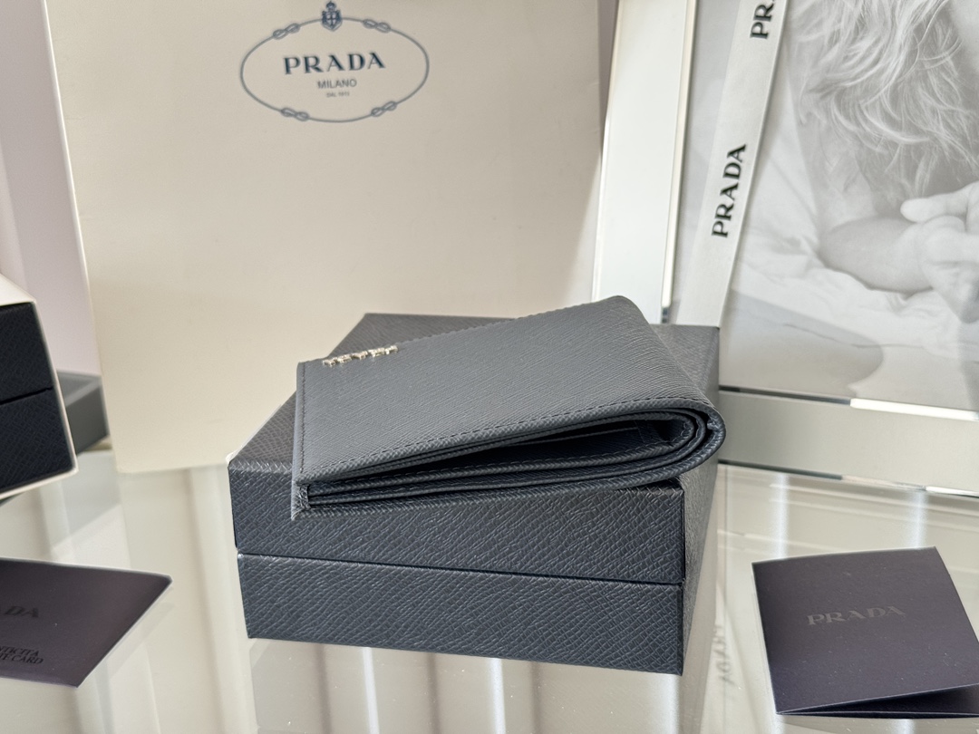 Prada 2M0513 Cross-Grained Gold Safiano Model Summary - 图片 4