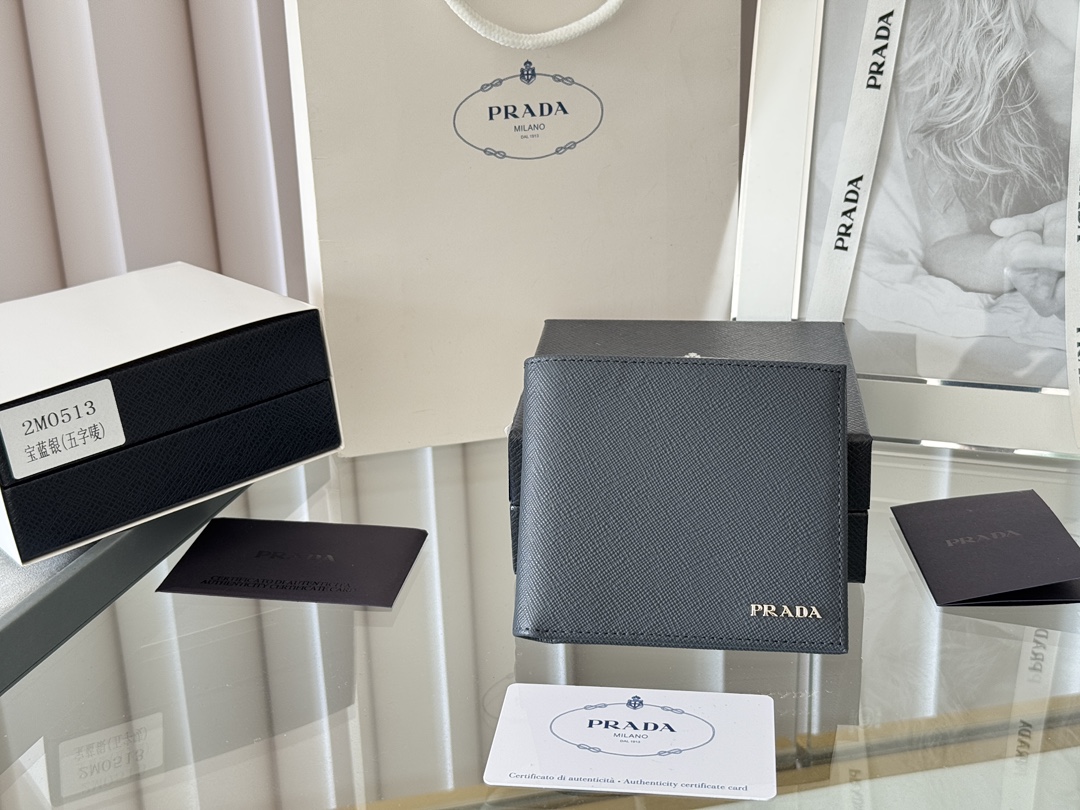 Prada 2M0513 Cross-Grained Gold Safiano Model Summary - 图片 1