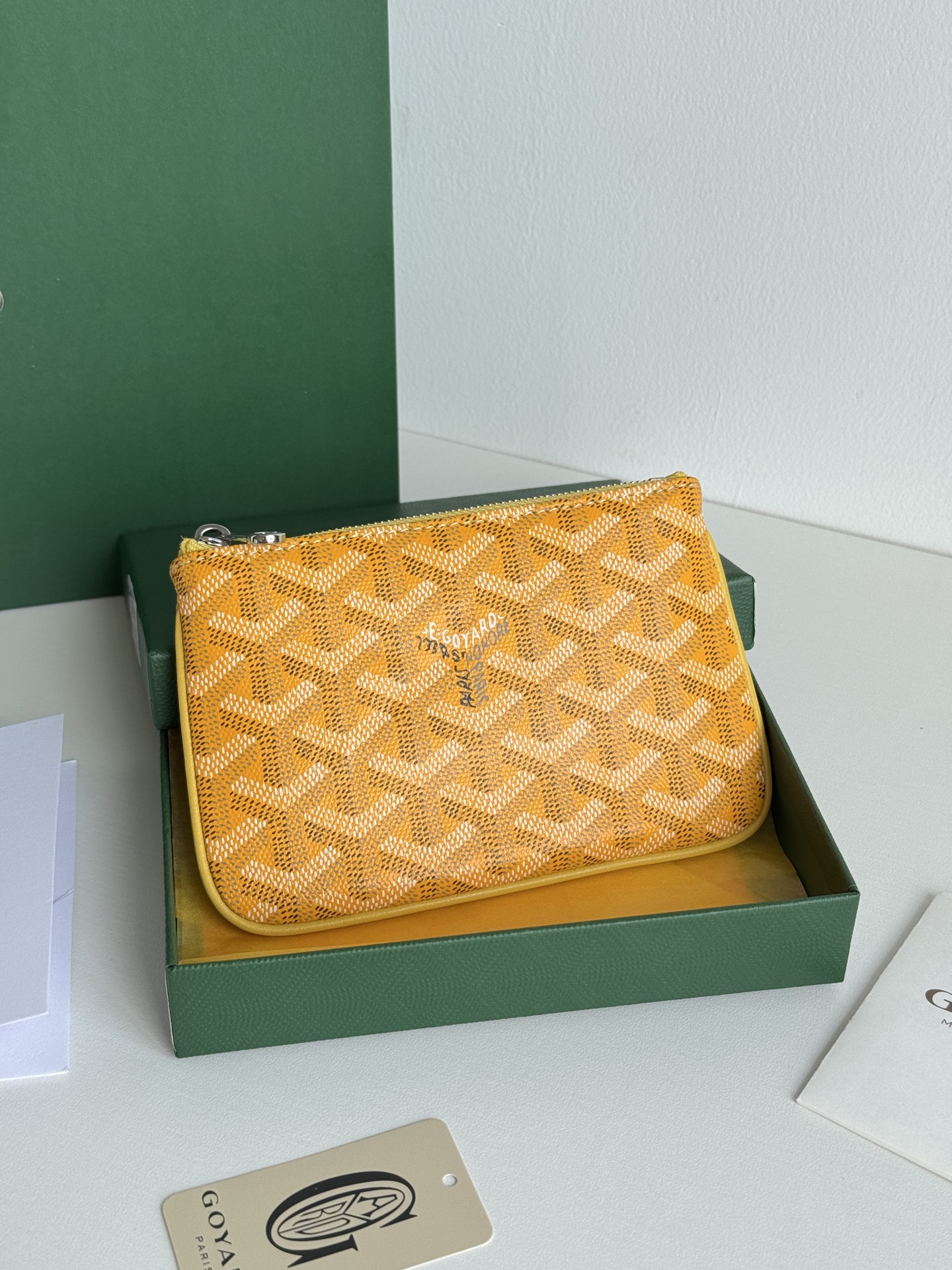 G0YARDミニ手包 - 防水・耐久性に優れた高級素材