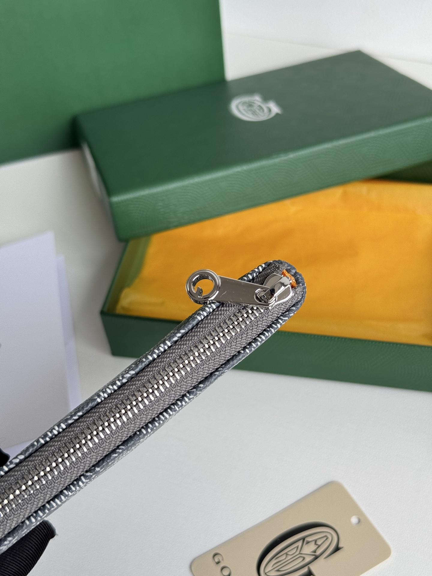 G0YARD（戈雅）ミニ手包 - 防水・耐久性に優れた高級素材