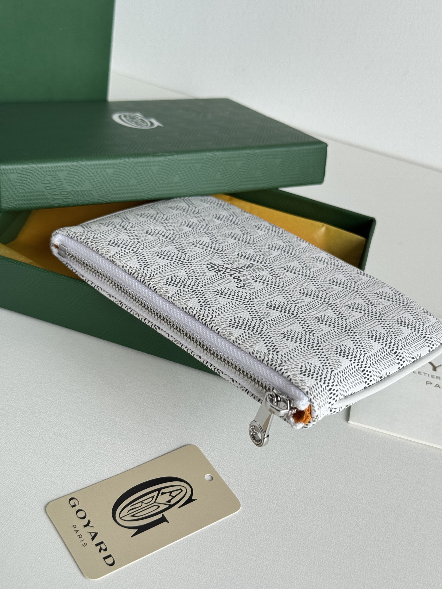 G0YARD（戈雅）ミニ手包 - 防水で耐久性に優れた高級小物