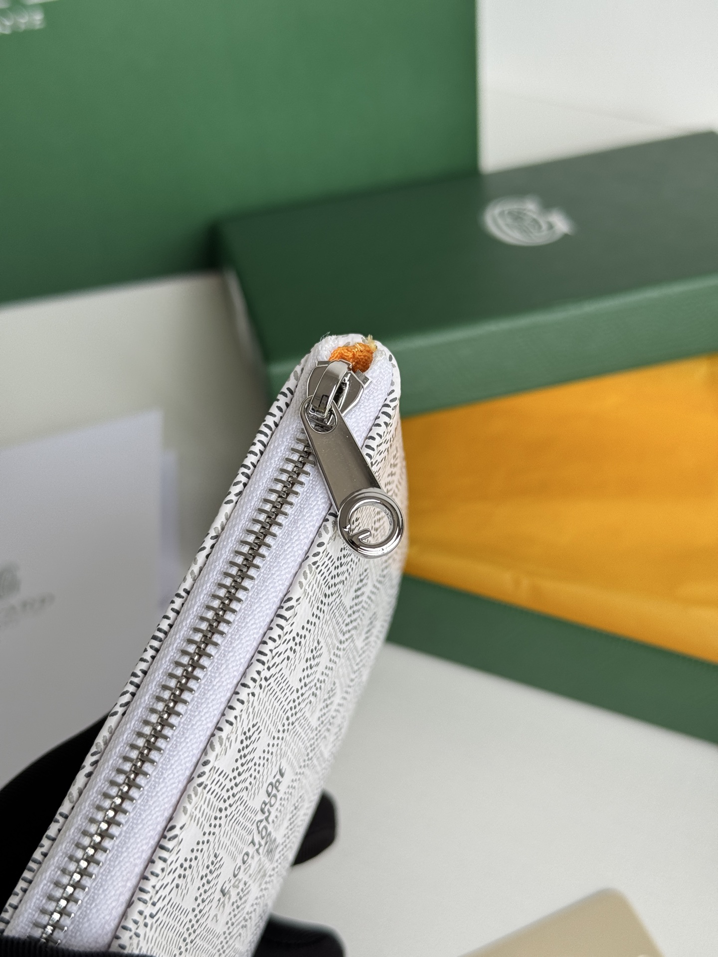 G0YARD（戈雅）ミニ手包 - 防水で耐久性に優れた高級小物