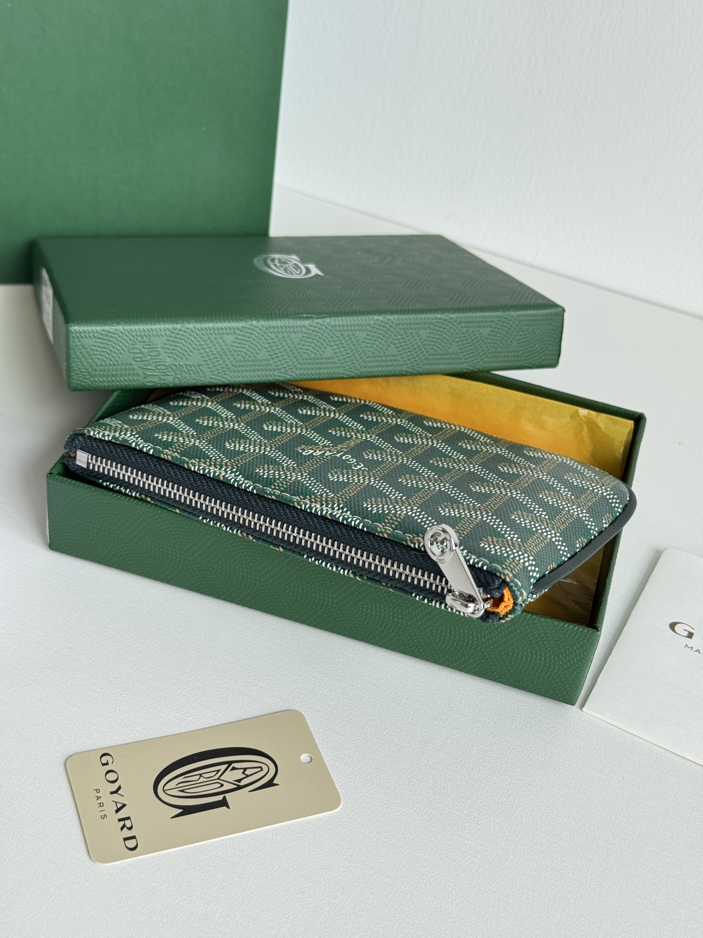 G0YARDミニハンドバッグ - 防水性・耐久性に優れた高級素材