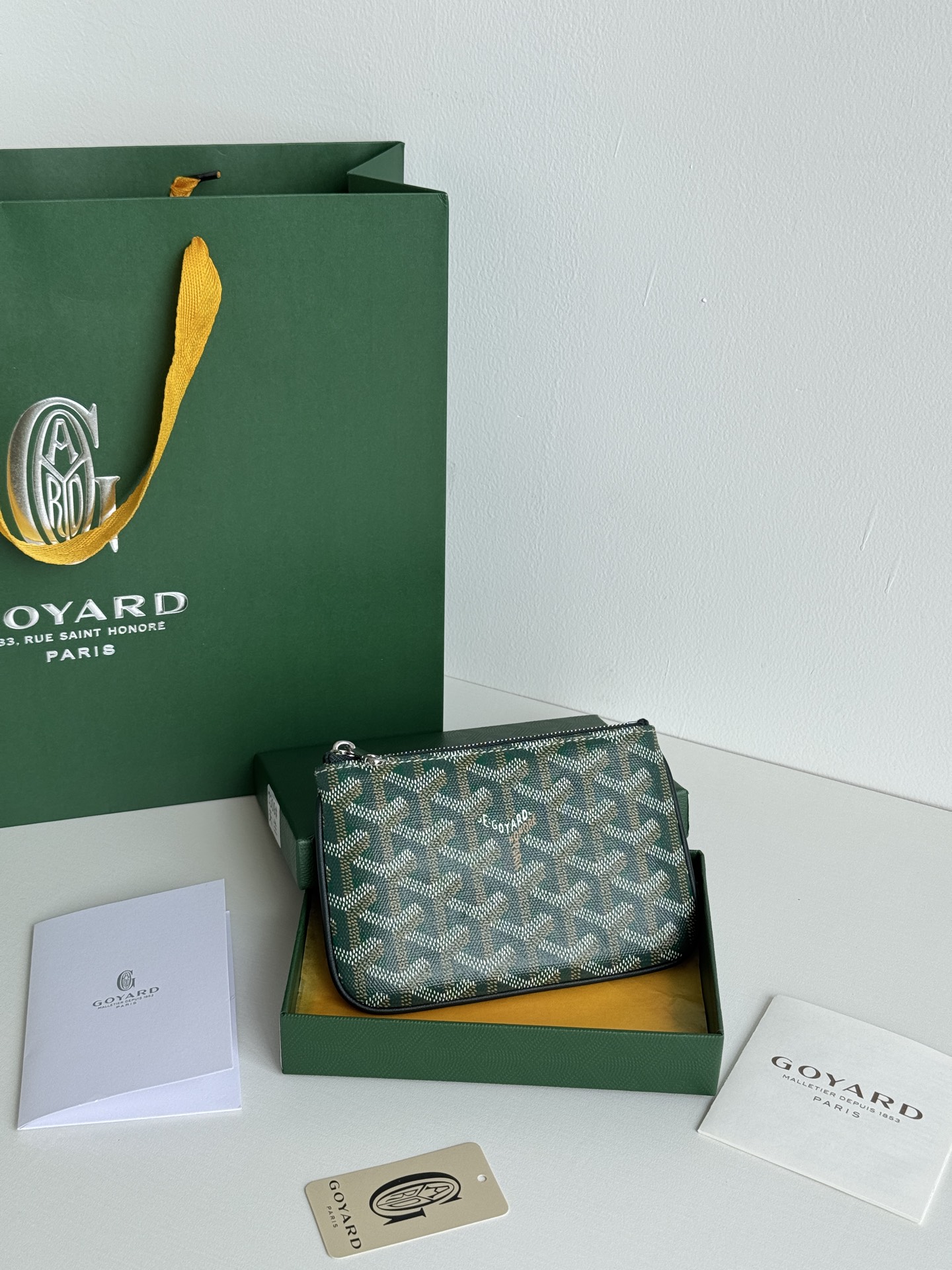 G0YARDミニハンドバッグ - 防水性・耐久性に優れた高級素材