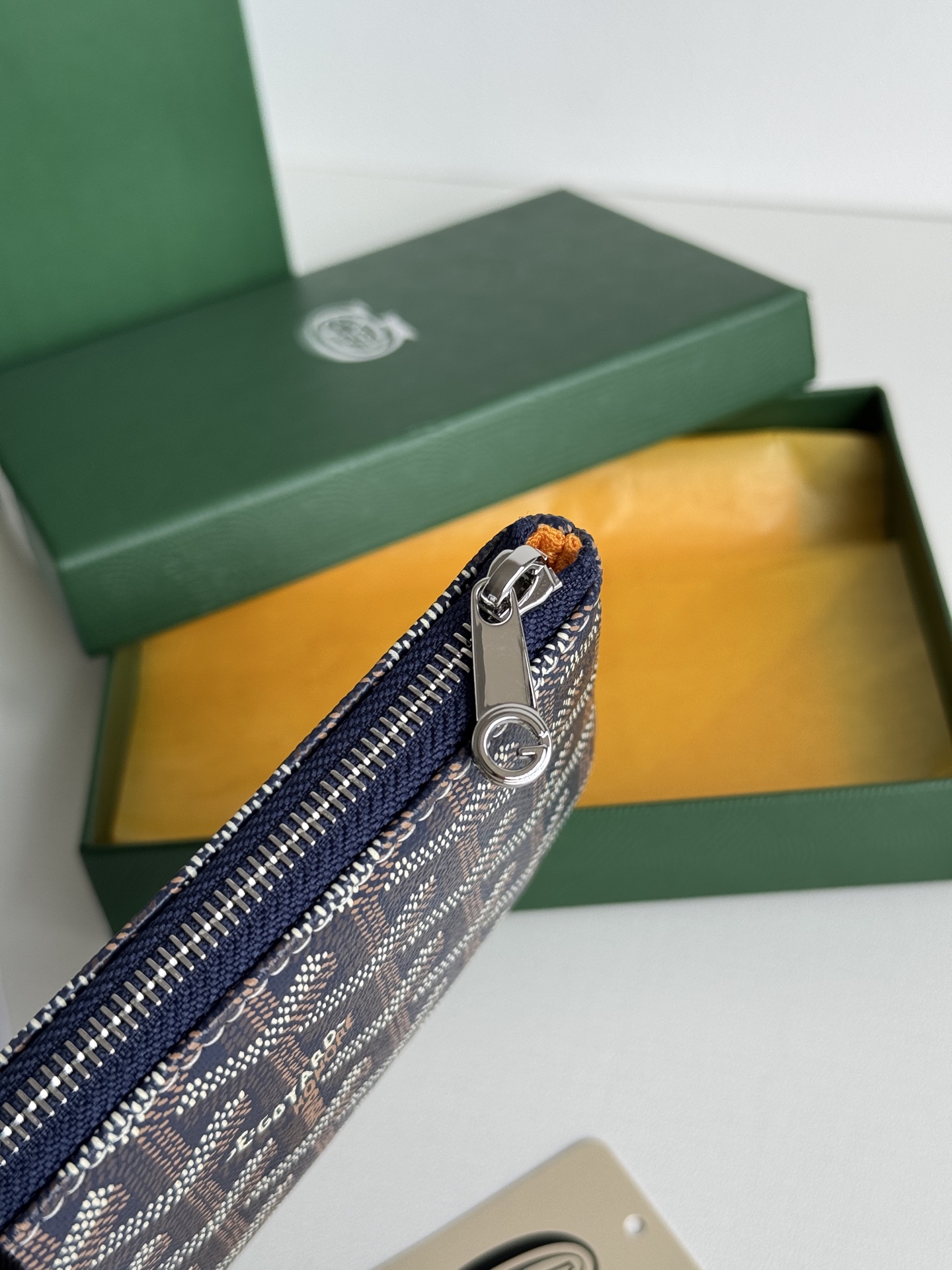 G0YARD（戈雅）ミニ小手包 - 防水・耐久性抜群の高級財布