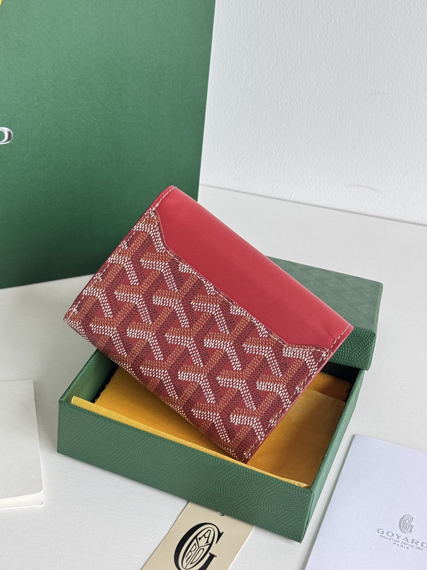 Saint-Gabriel 三折財布 - Goyardine帆布と小牛皮製の軽量デザイン