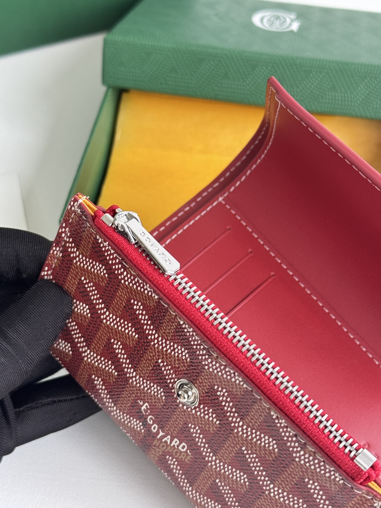 Saint-Gabriel 三折財布 - Goyardine帆布と小牛皮製の軽量デザイン