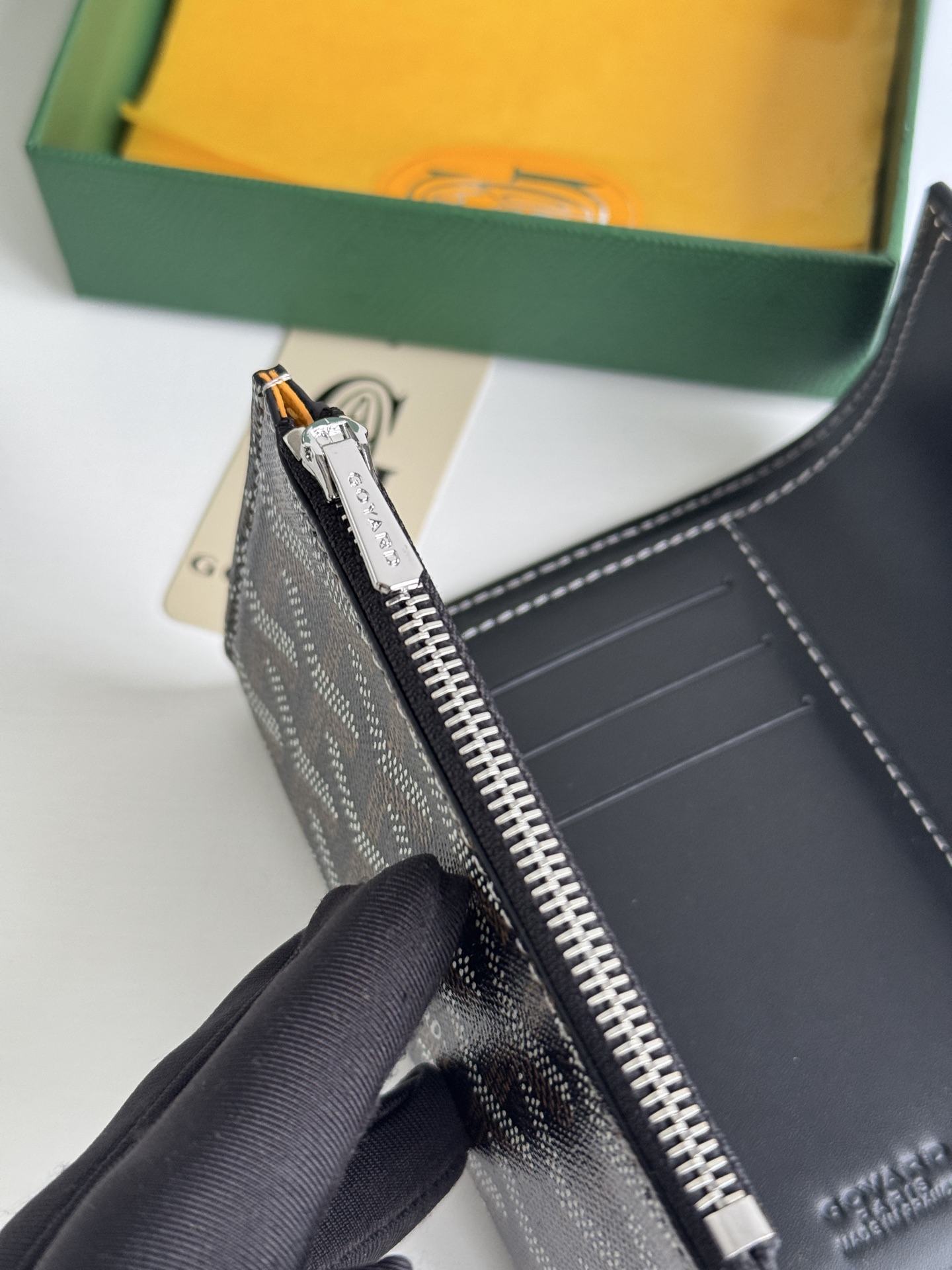 Saint-Gabriel 三折財布 | Goyardine帆布と小牛皮の高級仕立て