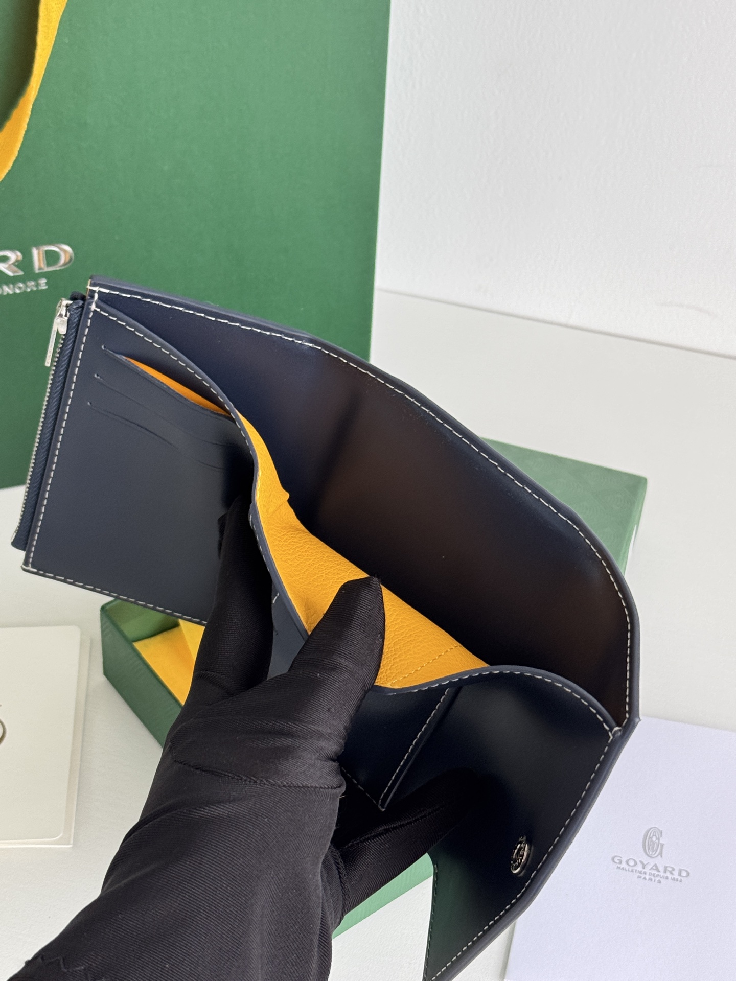 Saint-Gabriel 三折財布 - Goyardine 帆布と小牛皮のコンパクトデザイン