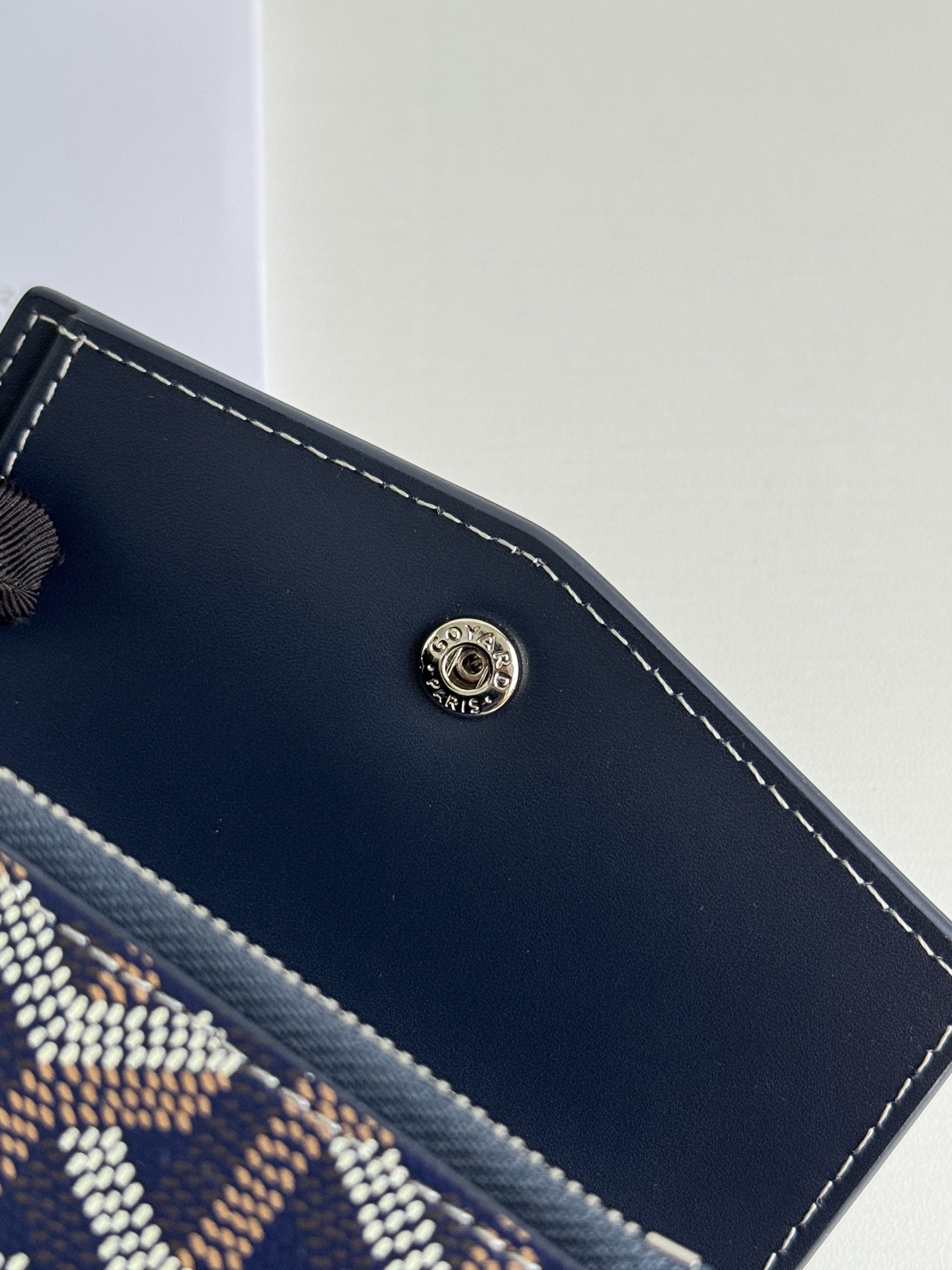 Saint-Gabriel 三折財布 - Goyardine 帆布と小牛皮のコンパクトデザイン