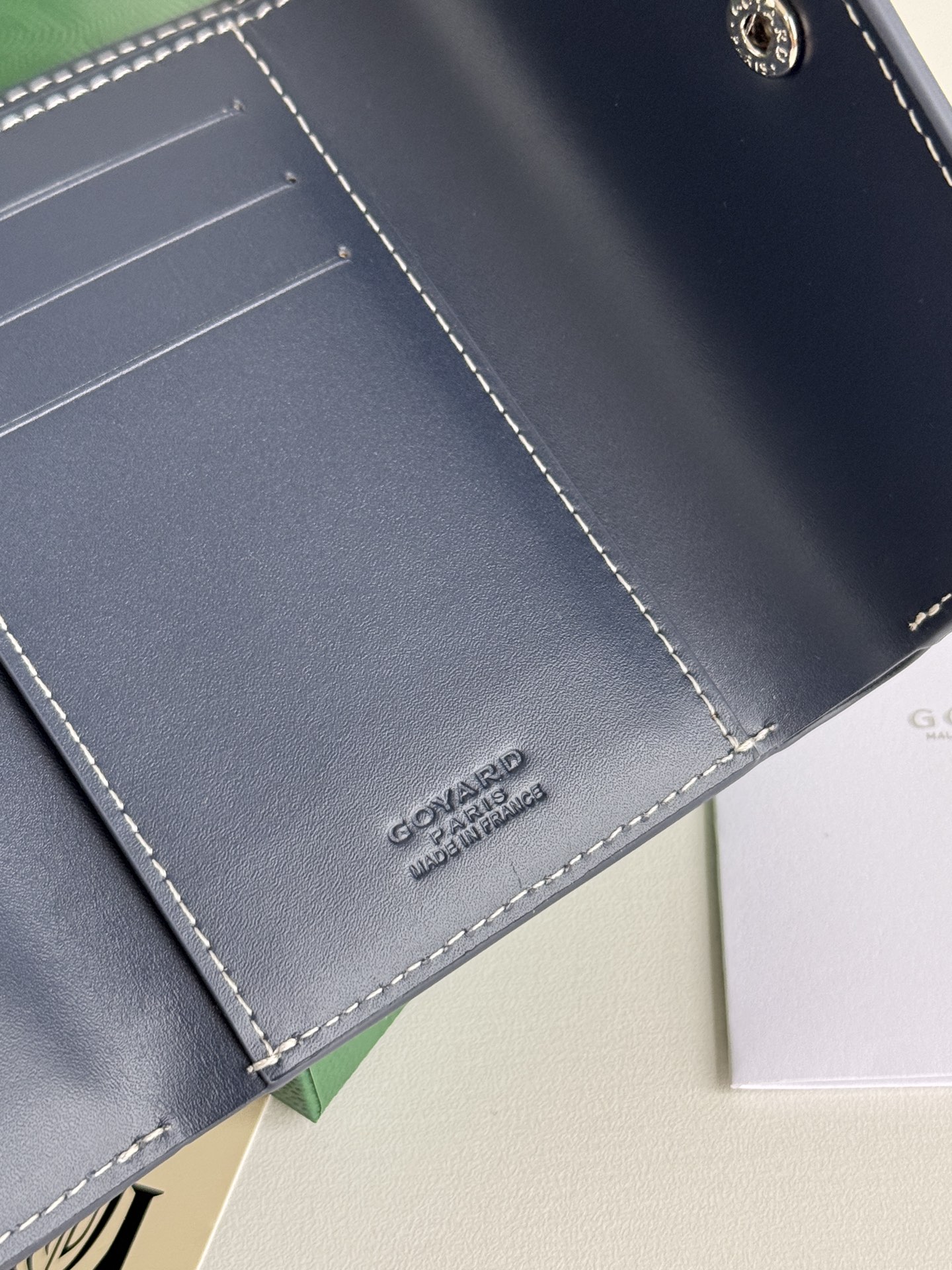 Saint-Gabriel 三折財布 - Goyardine 帆布と小牛皮のコンパクトデザイン