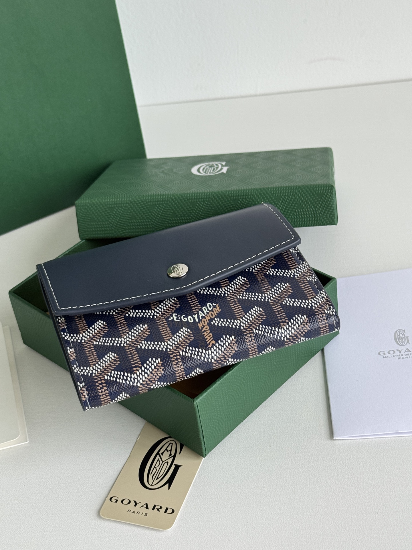 Saint-Gabriel 三折財布 - Goyardine 帆布と小牛皮のコンパクトデザイン