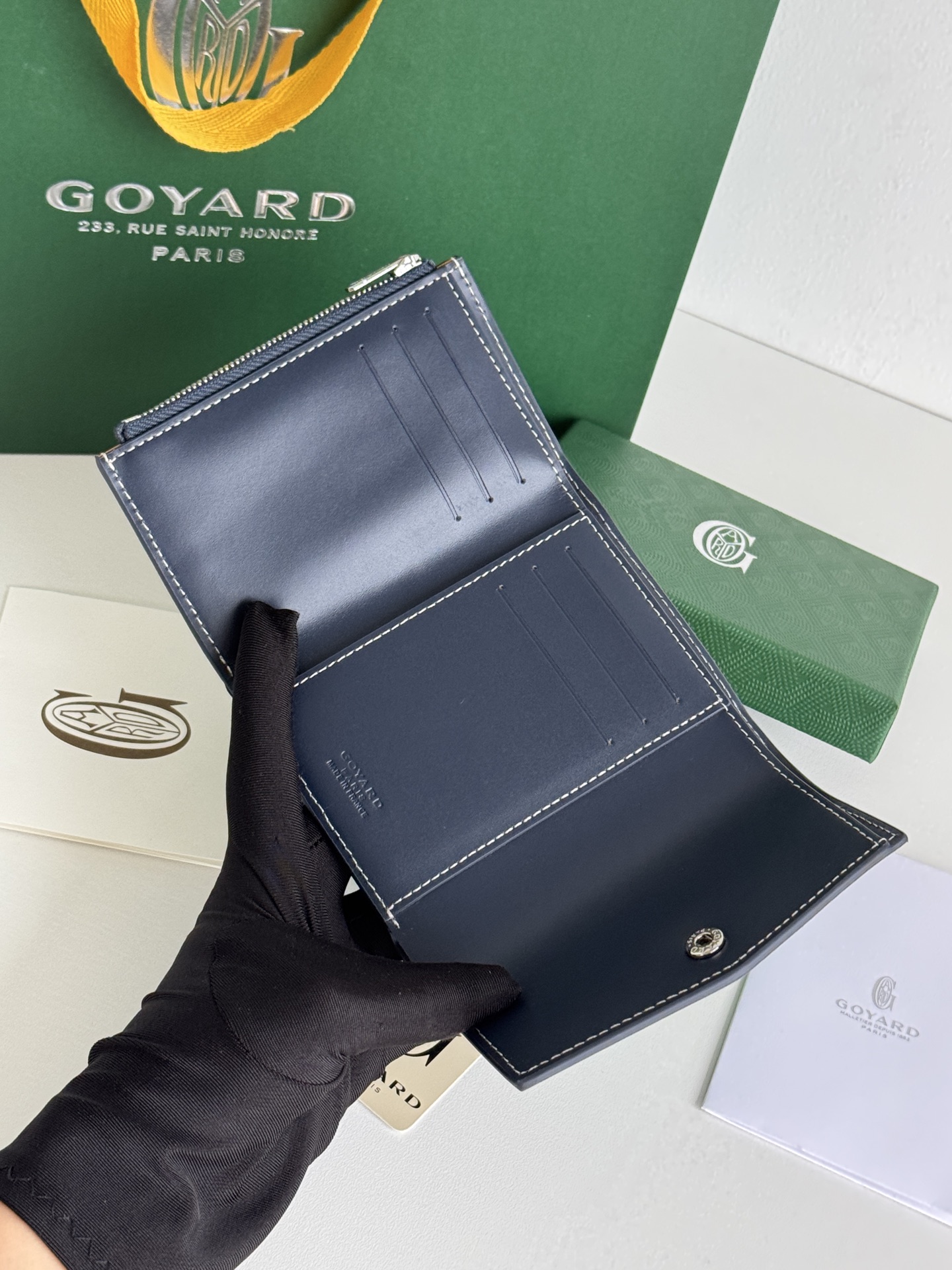 Saint-Gabriel 三折財布 - Goyardine 帆布と小牛皮のコンパクトデザイン