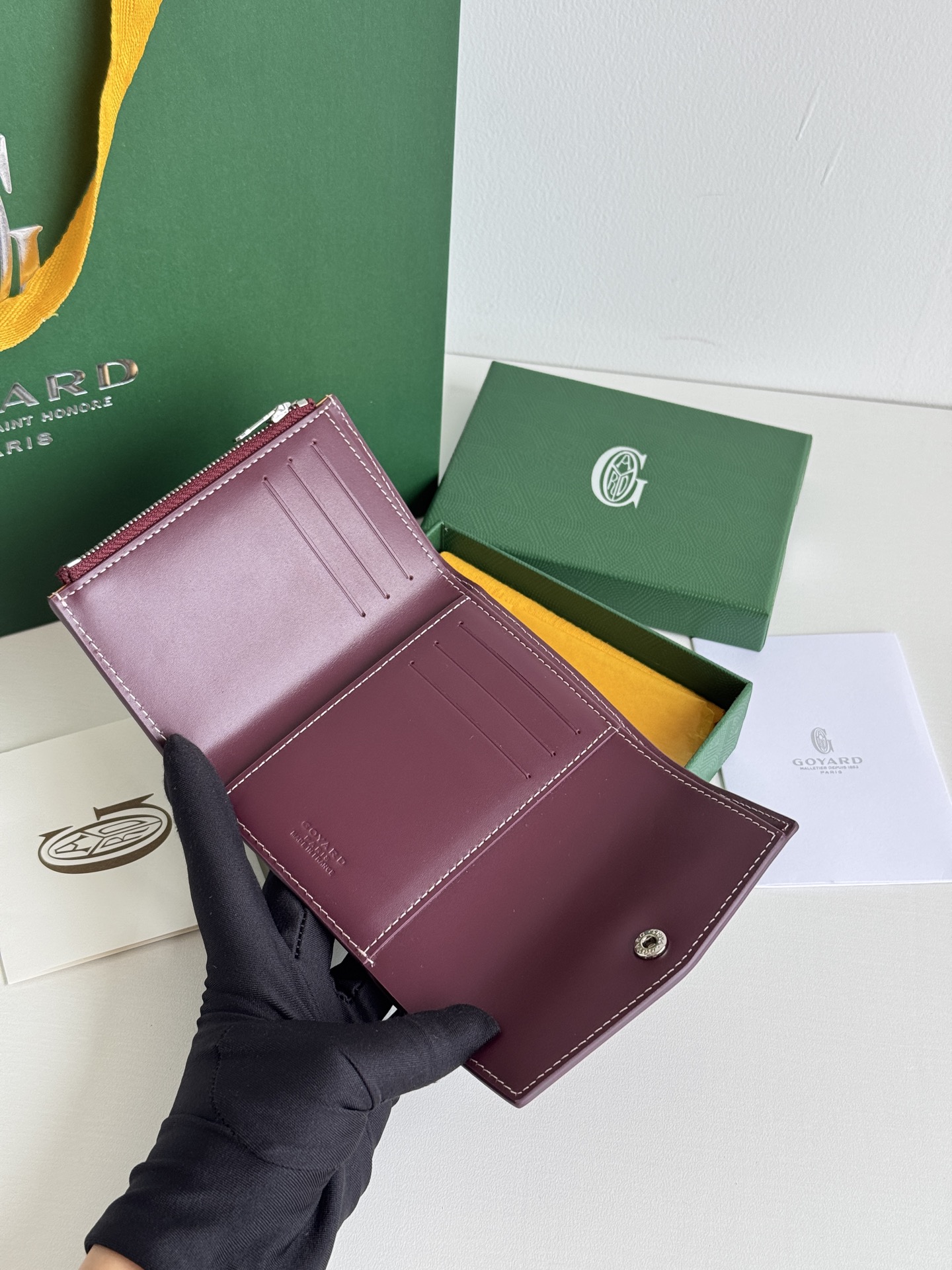 Saint-Gabriel 三折財布 - Goyardine帆布と小牛皮のエレガントなデザイン