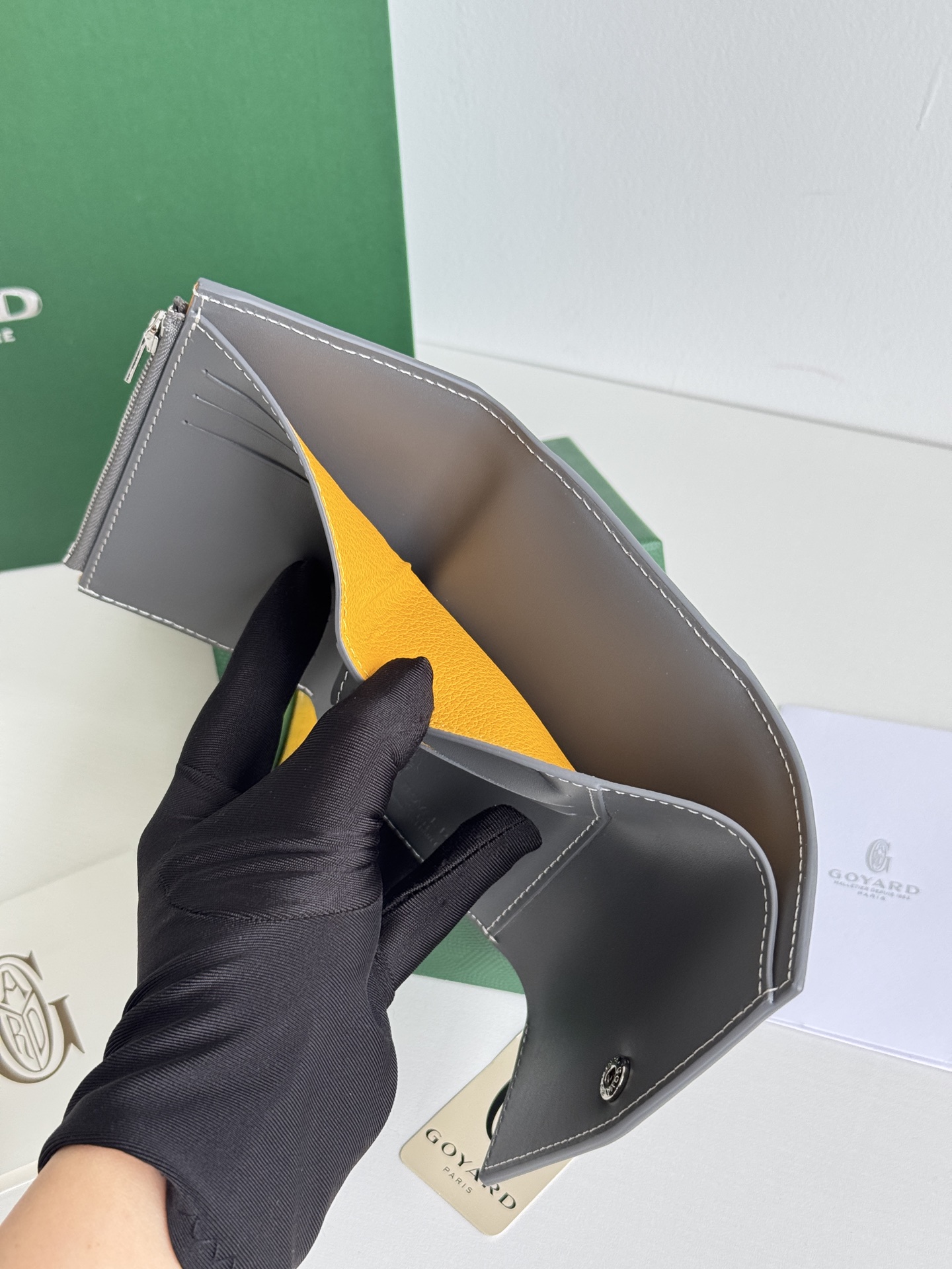 Saint-Gabriel 三折財布 - Goyardine帆布と小牛皮の高級仕立て