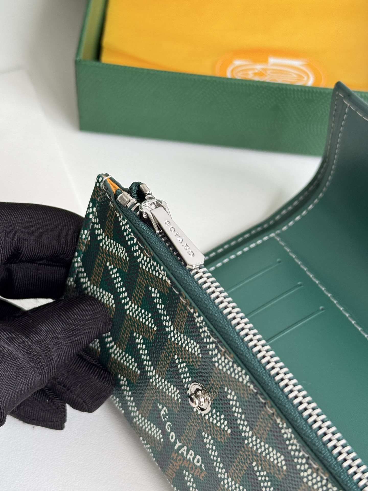 Saint-Gabriel 三折財布 - Goyardine 帆布と小牛皮のコンパクトデザイン