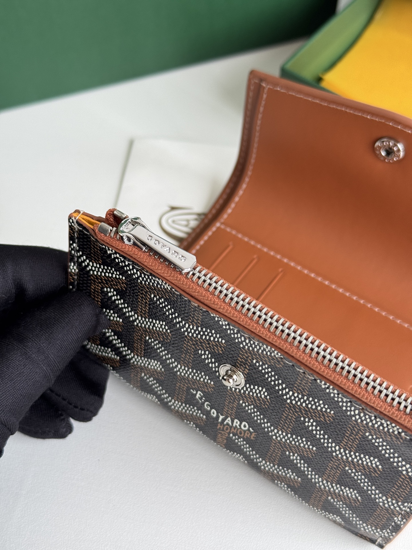 Saint-Gabriel 三折財布 - Goyardine帆布と小牛皮のエレガントなデザイン