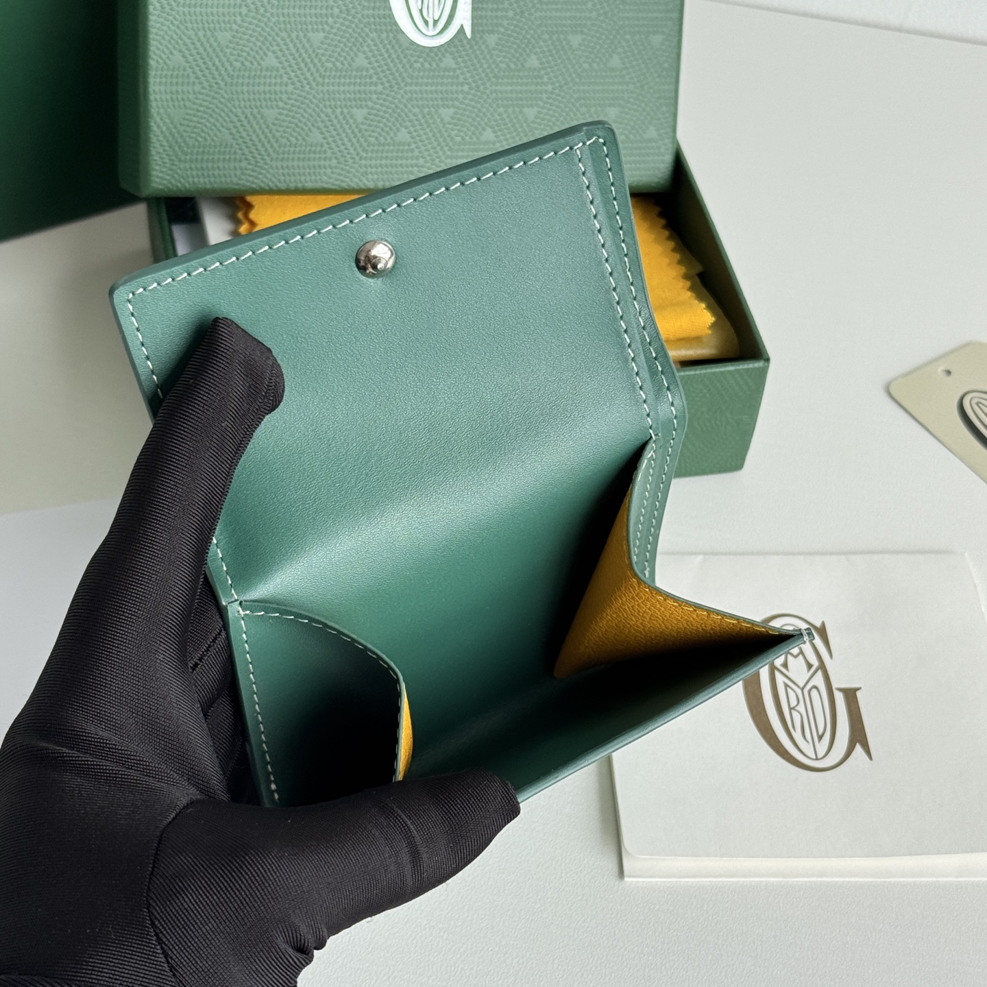 Marigny 零钱包 - 硬币・カード・紙钞収納に最適なコンパクトデザイン