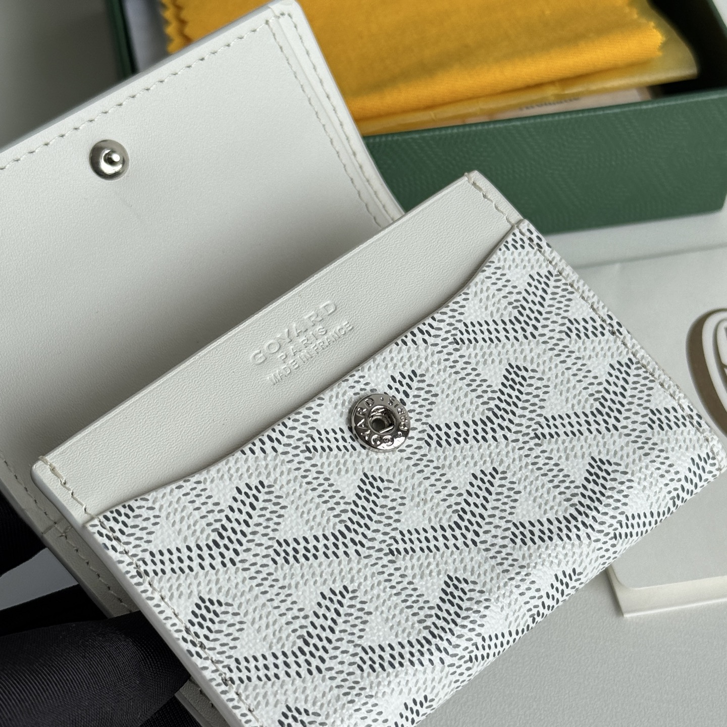 Marigny 零钱包 - 硬币・カード・紙幣の収納に最適なデザイン