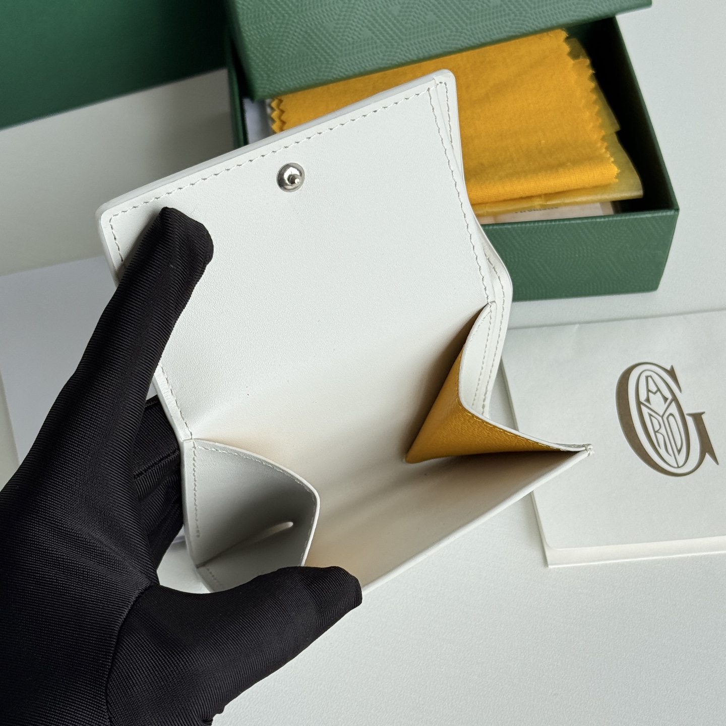 Marigny 零钱包 - 硬币・カード・紙幣の収納に最適なデザイン