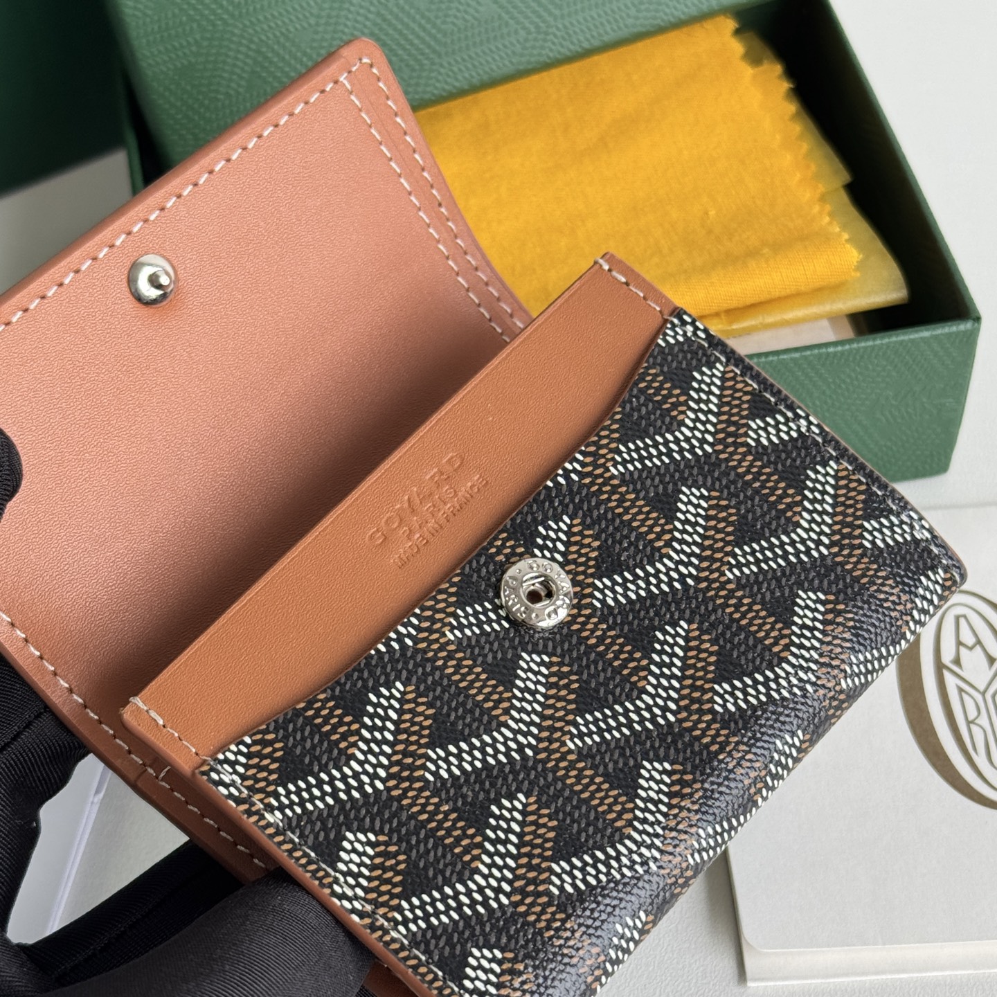 Marigny 零钱包 - 持ち運びに便利なコインケース付き