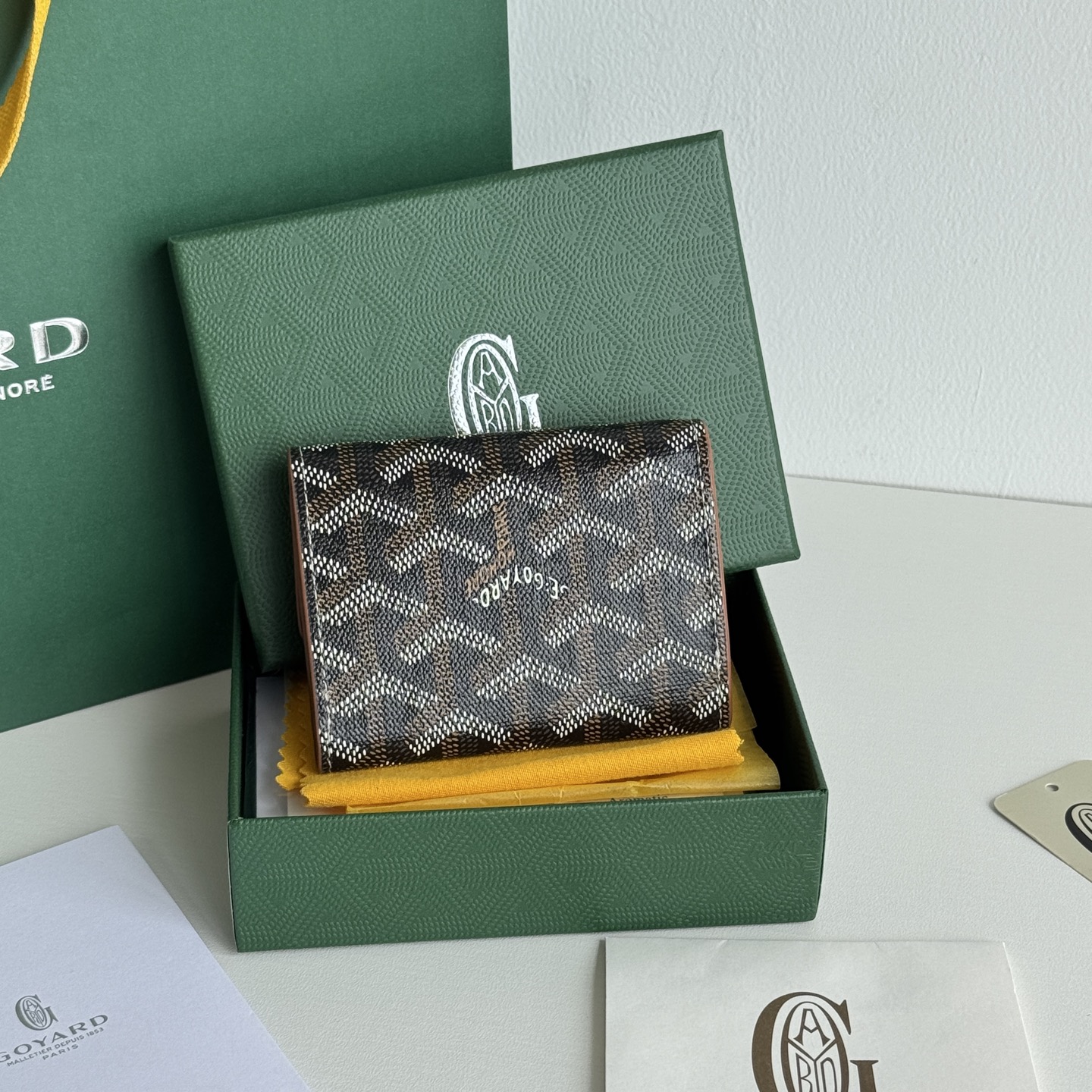 Marigny 零钱包 - 持ち運びに便利なコインケース付き