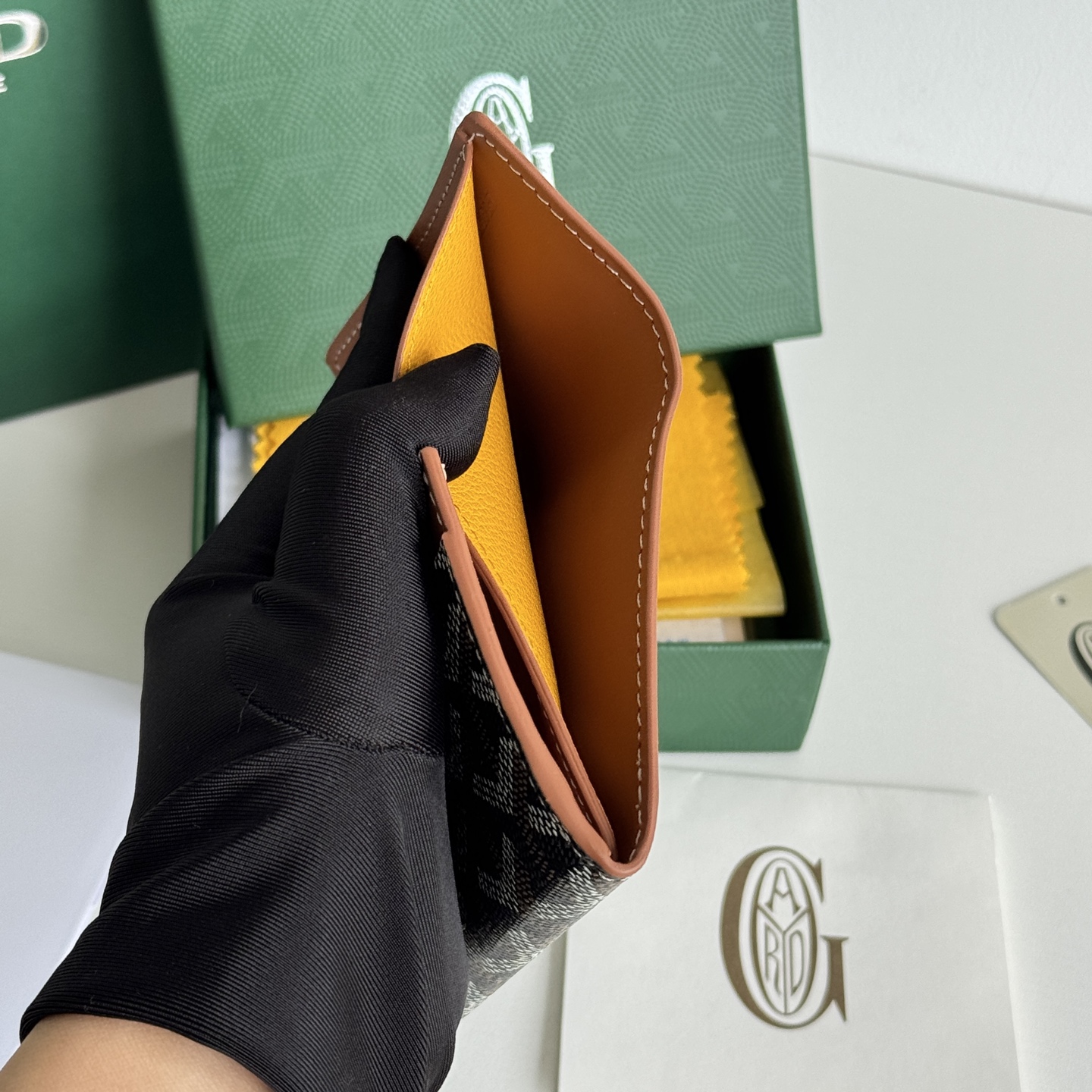 Marigny 零钱包 - 持ち運びに便利なコインケース付き