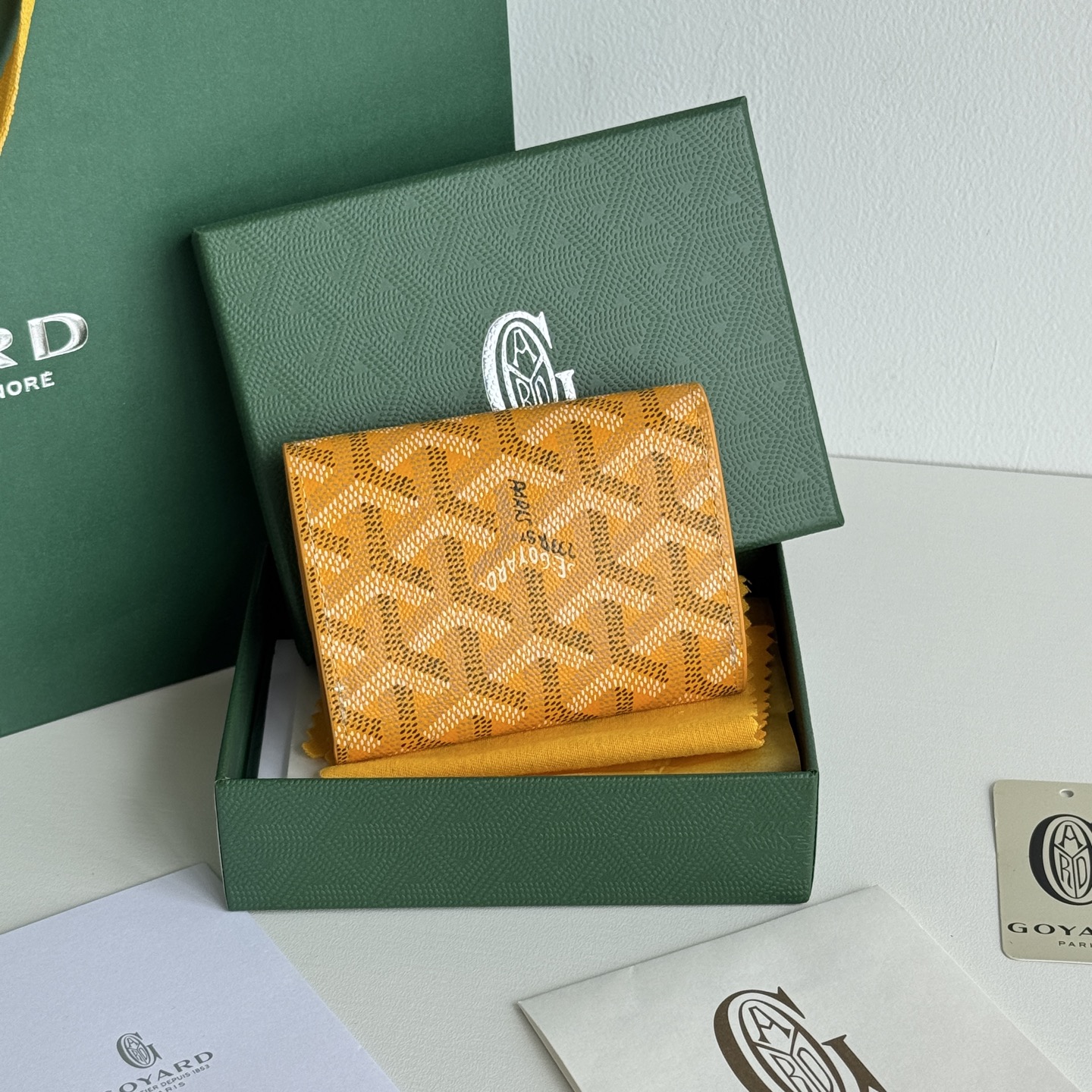 Marigny 零钱包 - 持ち運びに便利なコインケース