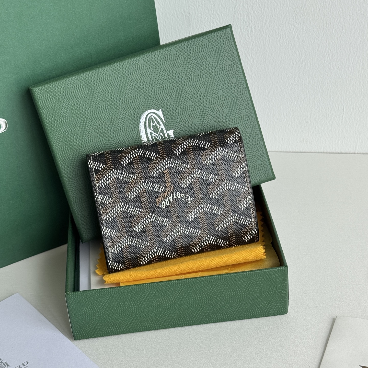 Marigny 零钱包 - 持ち運びやすい収納力抜群のデザイン