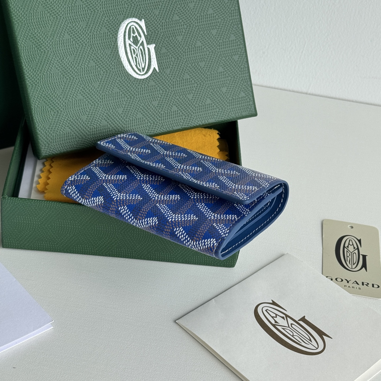 Marigny 零钱包 - 便利なコイン収納とカード入れ付き