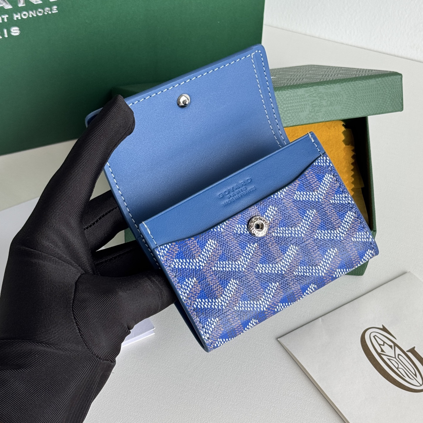 Marigny 零钱包 - 便利なコイン収納とカード入れ付き